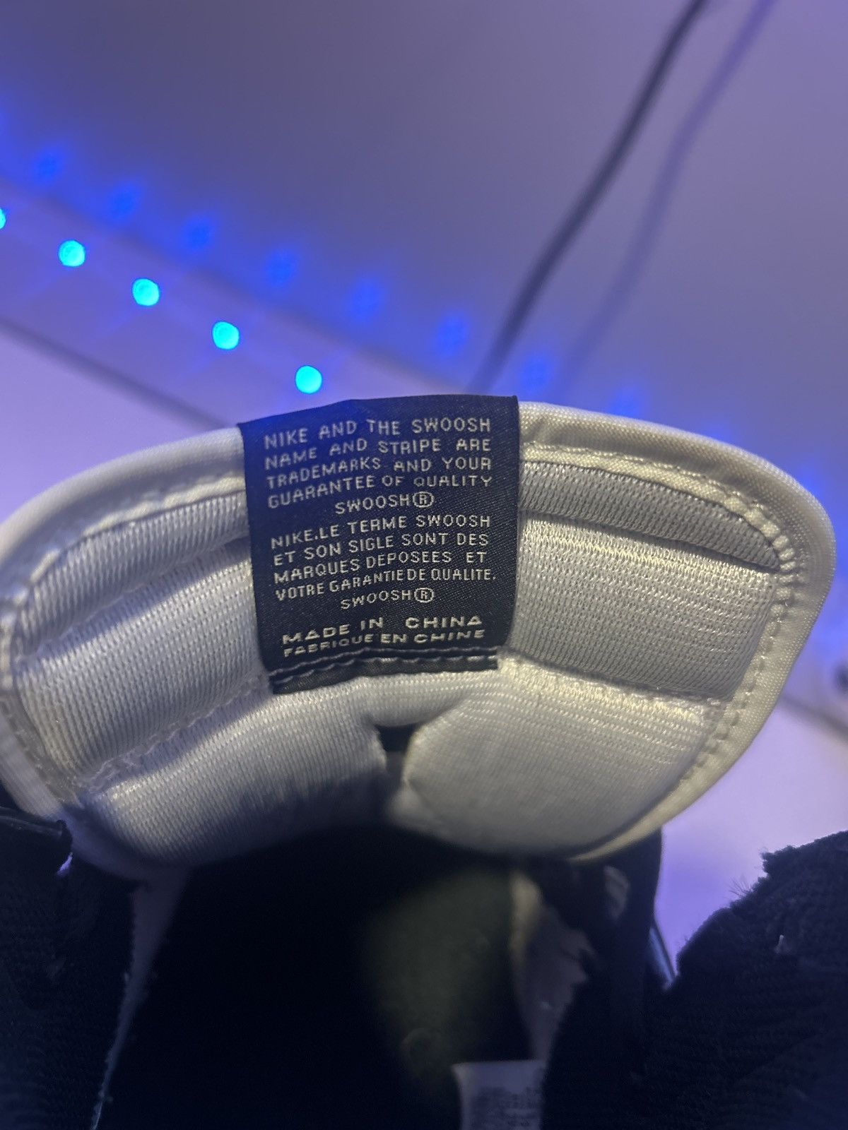 Jordan Brand × Nike Jordan 1 "Mocha" Size US 9 / EU 42 - 7 Thumbnail