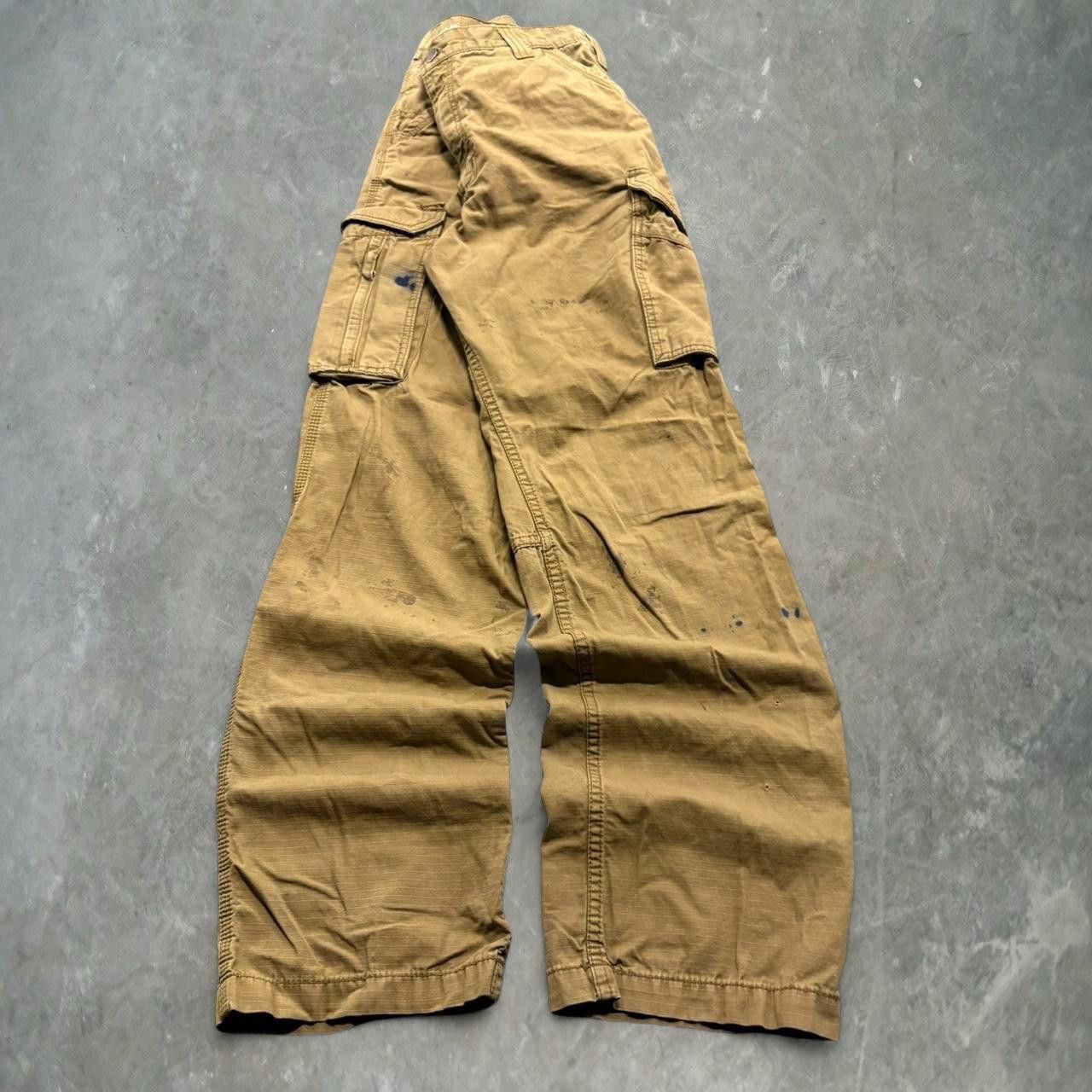 Crazy Vintage Y2K/2000s Carhartt Tan Khaki Relaxed Fit Workwear Cargo Pants!