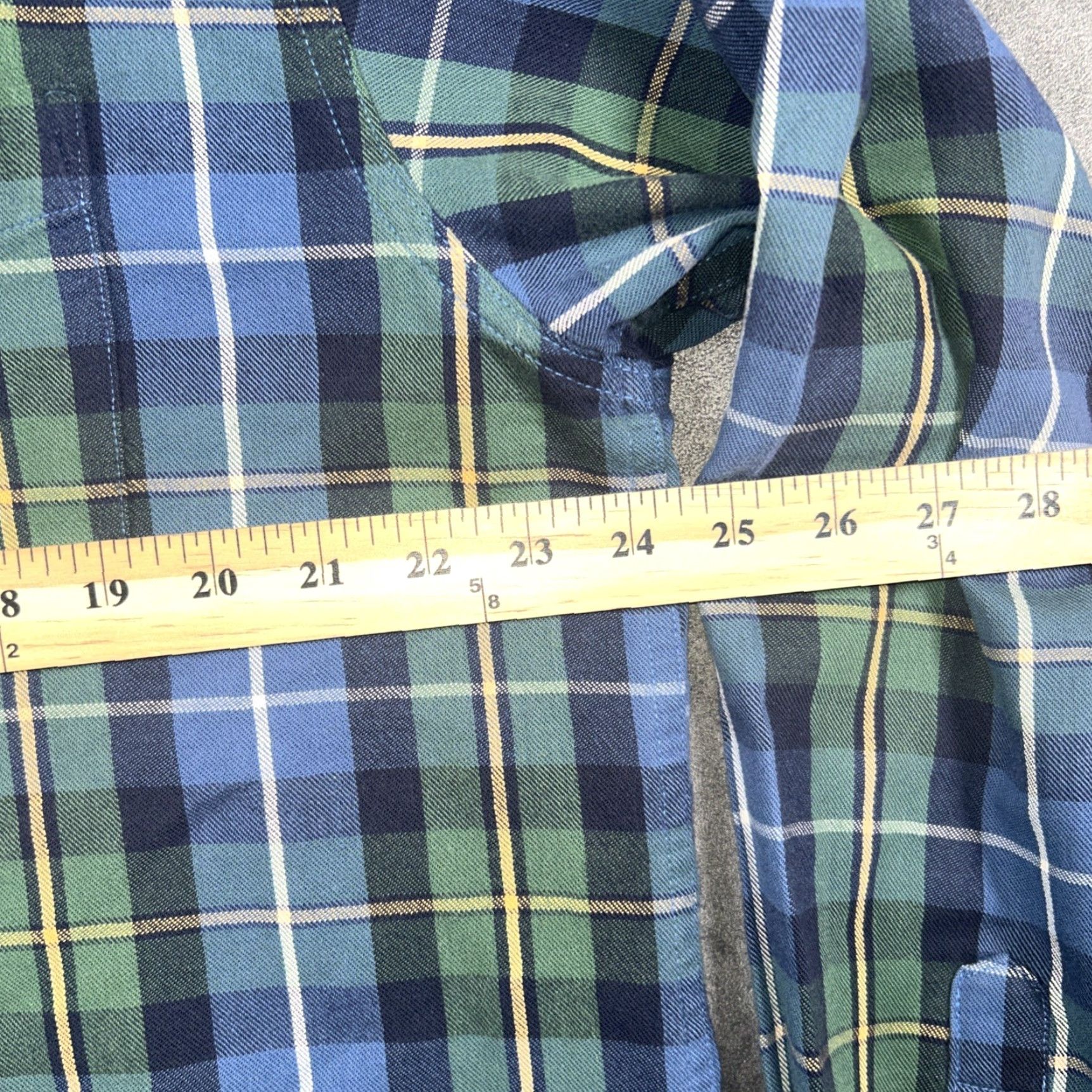 Vintage L.L. Bean Shirt Plaid Button-Up L Reg Blue Green 100% Cotton Button-Down Pocket Mens Mens Regular Size US L / EU 52-54 / 3 - 5 Thumbnail