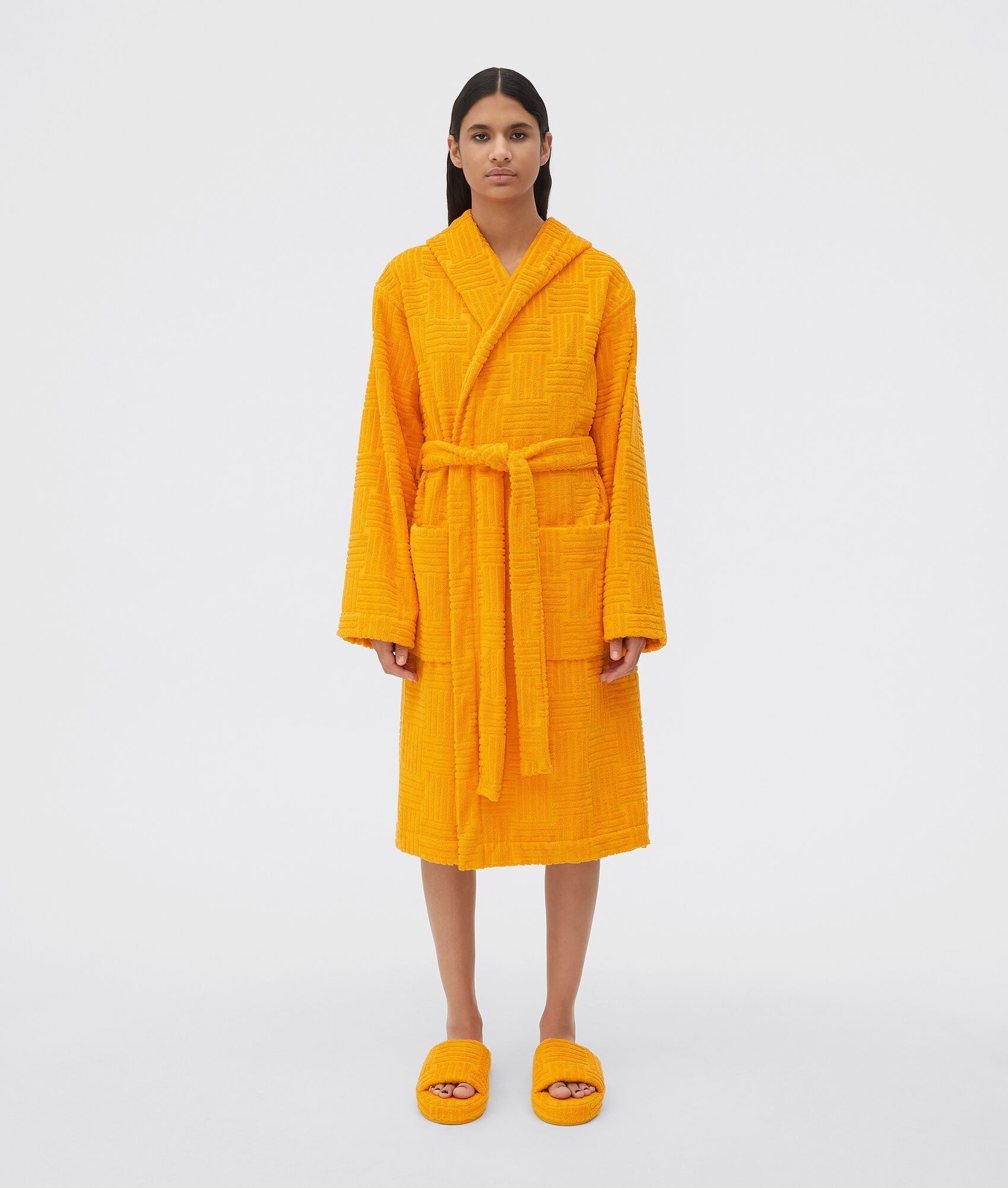 Bottega Veneta o1n1vont0225 Intreccio Pattern Cotton Bathrobe in Tangerine Size US L / EU 52-54 / 3 - 1 Thumbnail