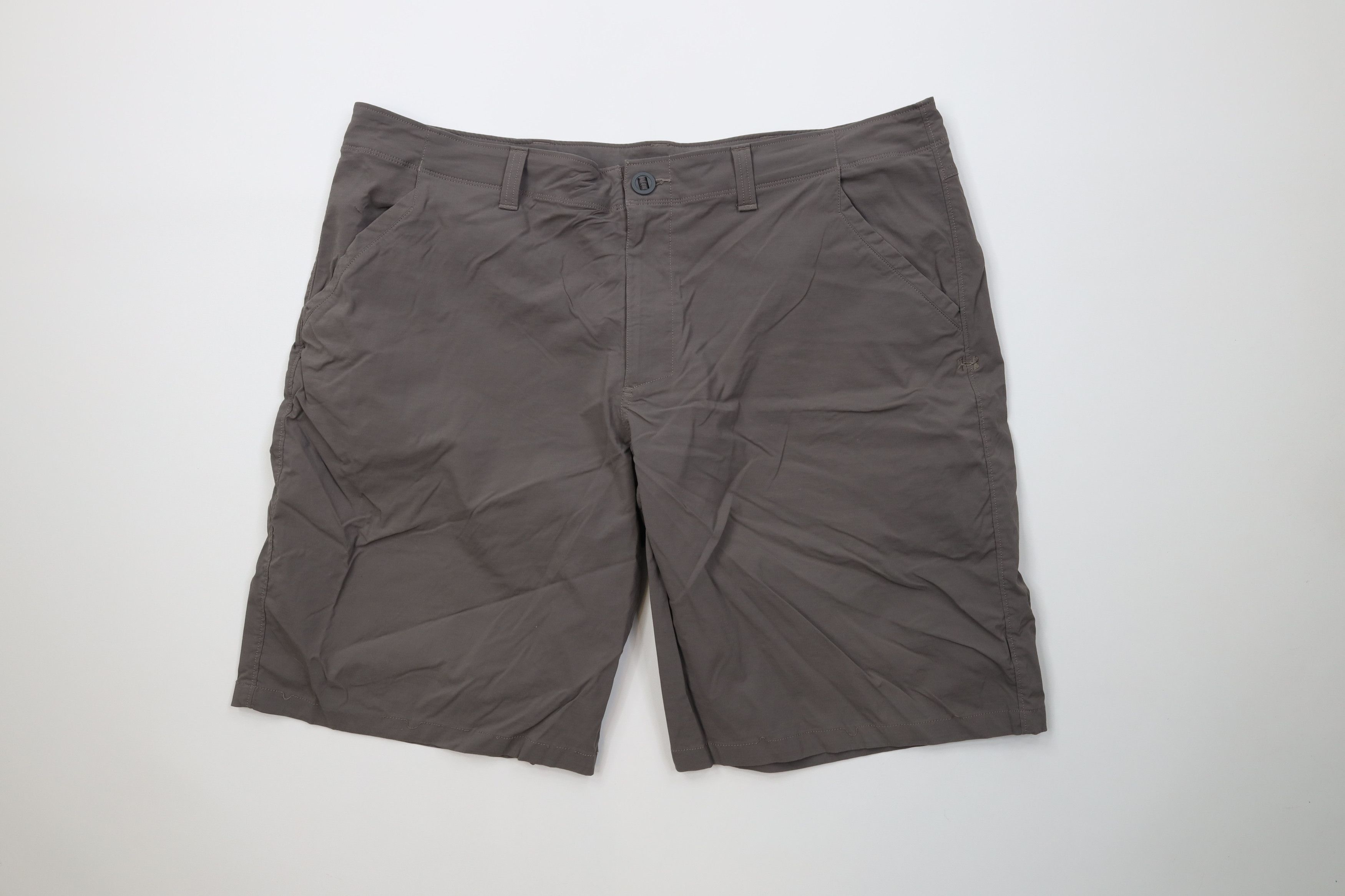 Under Armour Under Armour Fit HeatGear Above Knee Chino Golf Shorts Gray Size US 40 / EU 56 - 1 Thumbnail