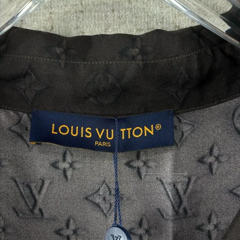 Louis Vuitton Louis Vuitton SS25 monogram full button short sleeve shirt Size US XL / EU 56 / 4 - 4 Thumbnail