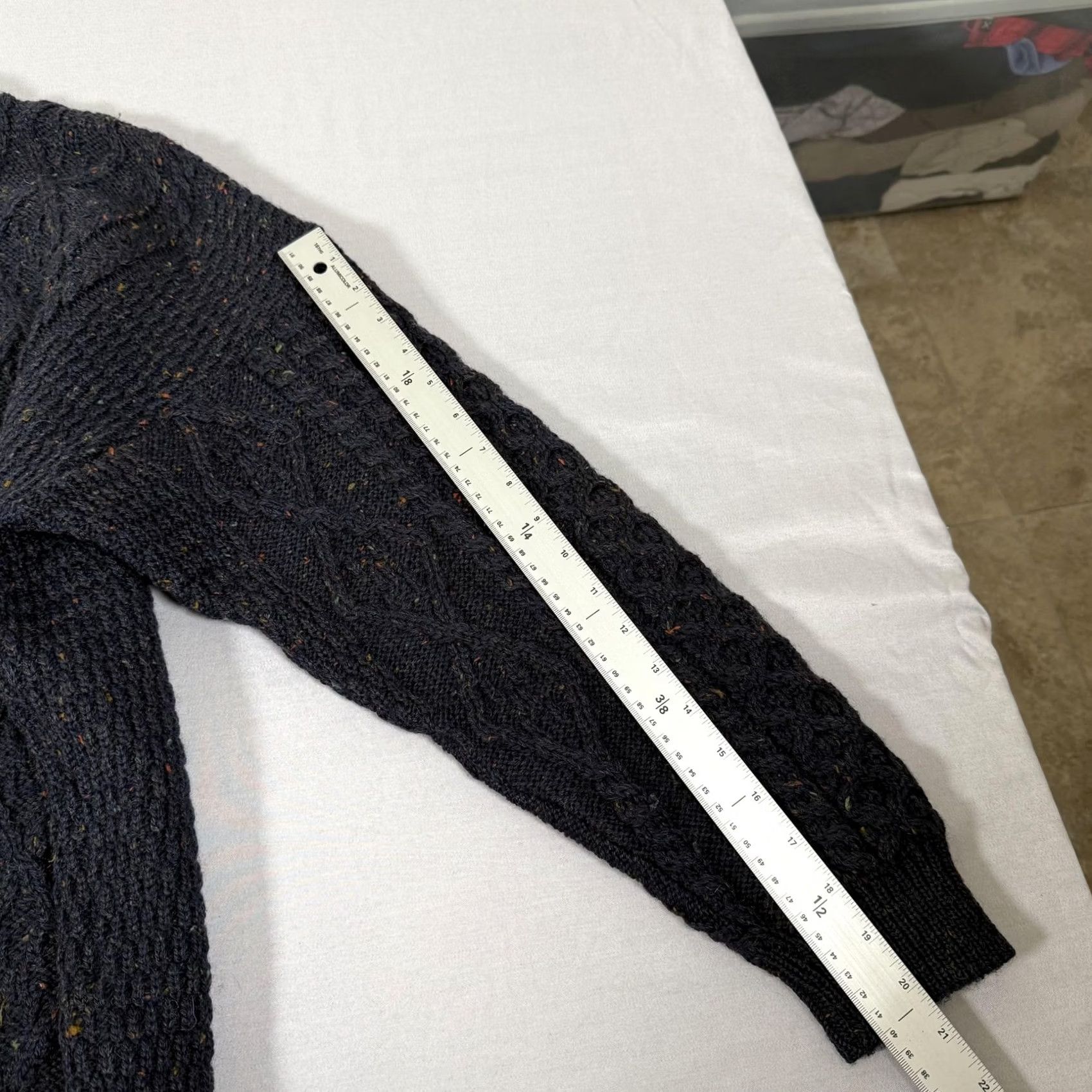 Vintage Carraig Donn Sweater Mens Medium Blue Donegal Wool Cable Knit Fisherman Aran Size US M / EU 48-50 / 2 - 5 Thumbnail