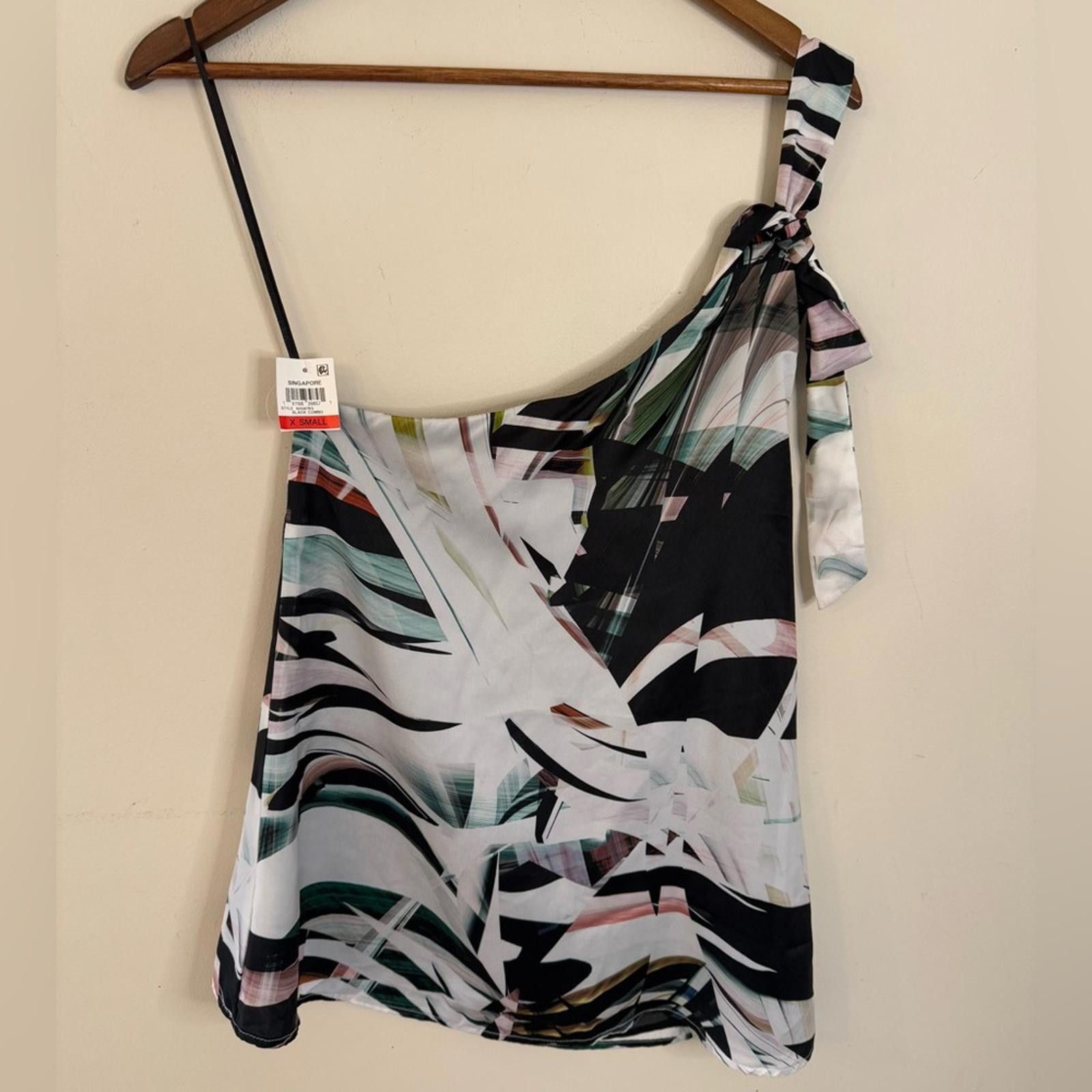 Bar III Bar lll abstract palm leaf one shoulder top SZ XS Size XS / US 0-2 / IT 36-38 - 1 Thumbnail