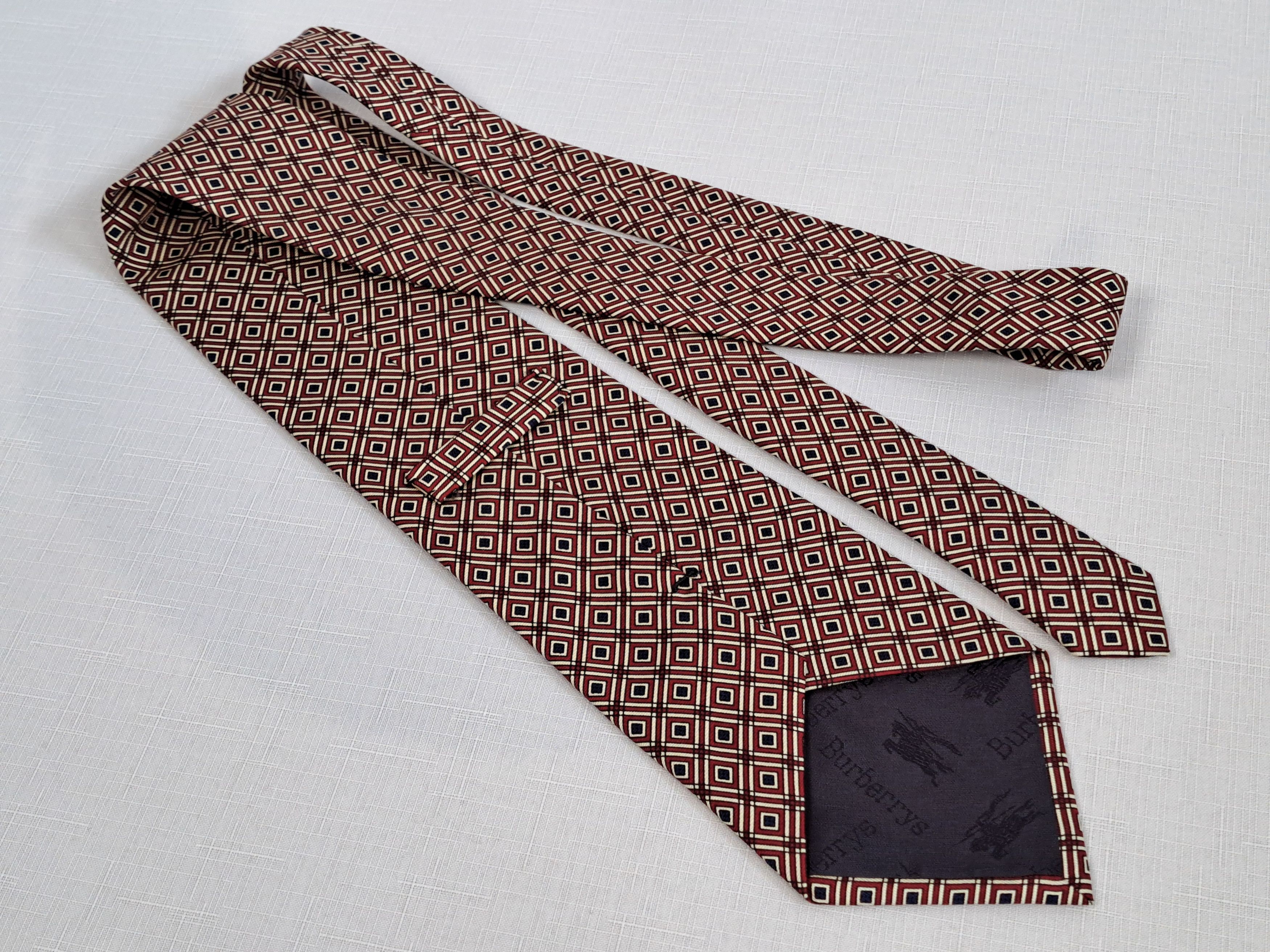 Burberry Burberrys vintage geometric pattern silk tie. Made in USA Size ONE SIZE - 3 Thumbnail