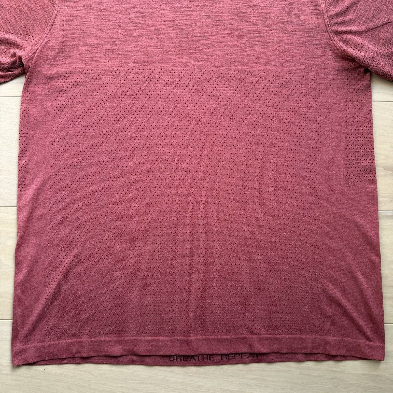 Lululemon Lululemon Metal Vent Shirt 2XL Red Yoga Running Workout Size US XXL / EU 58 / 5 - 4 Thumbnail