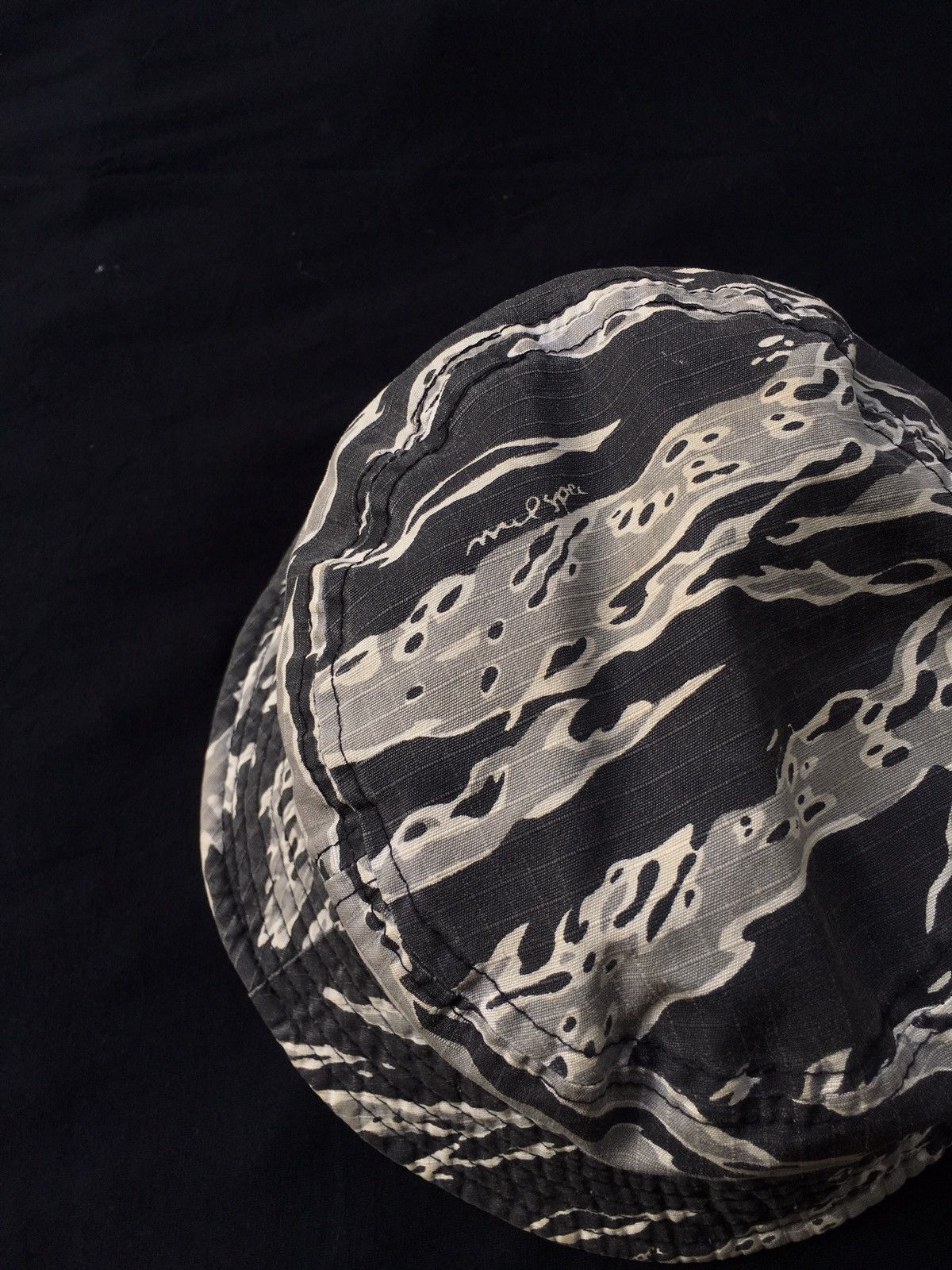 Vintage Wtaps Bucket Hats Tiger Camo