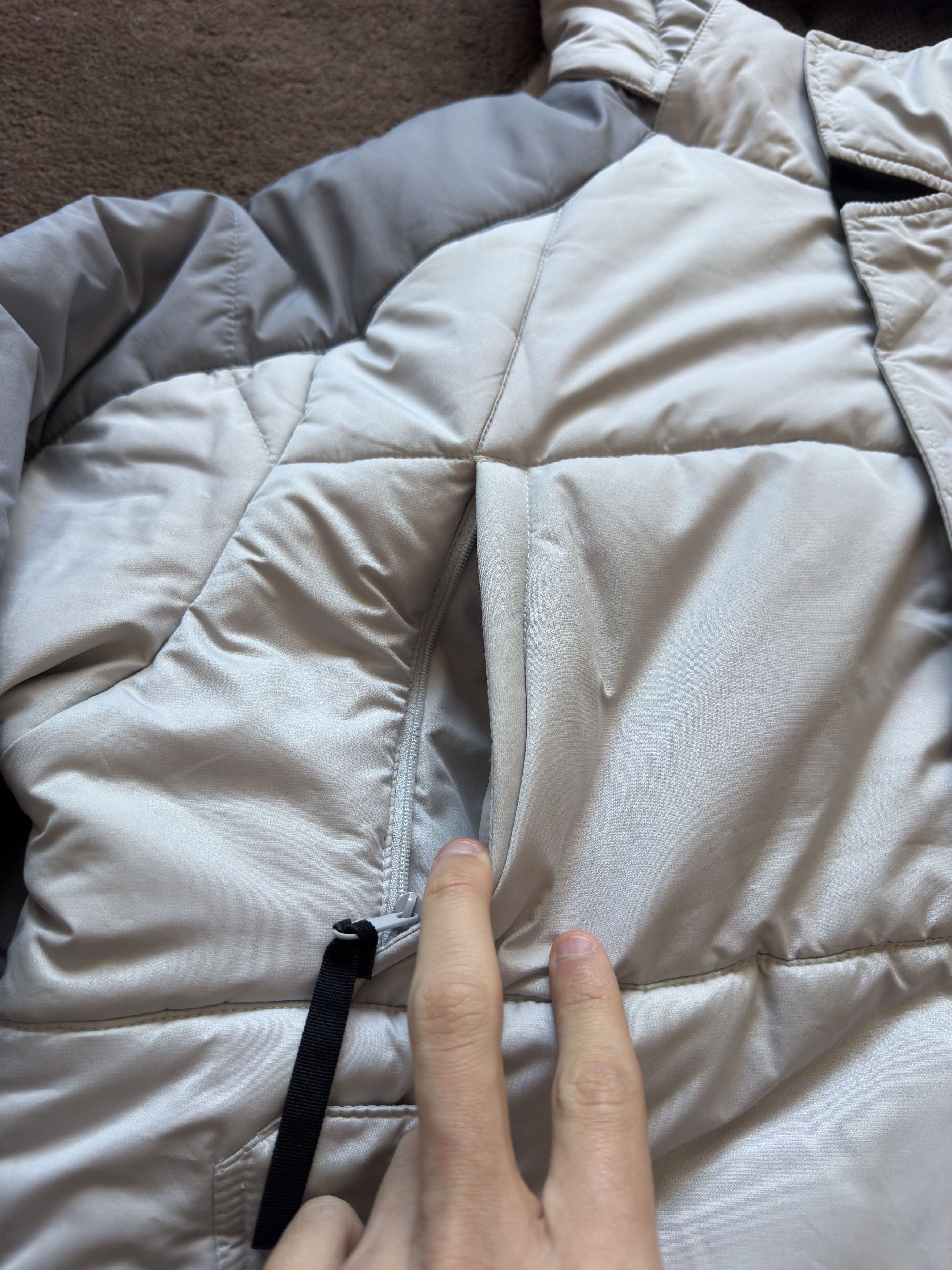 Nike Vintage Rare Nike Puffer 2000s Cool White Grey Hooded Size US M / EU 48-50 / 2 - 3 Thumbnail