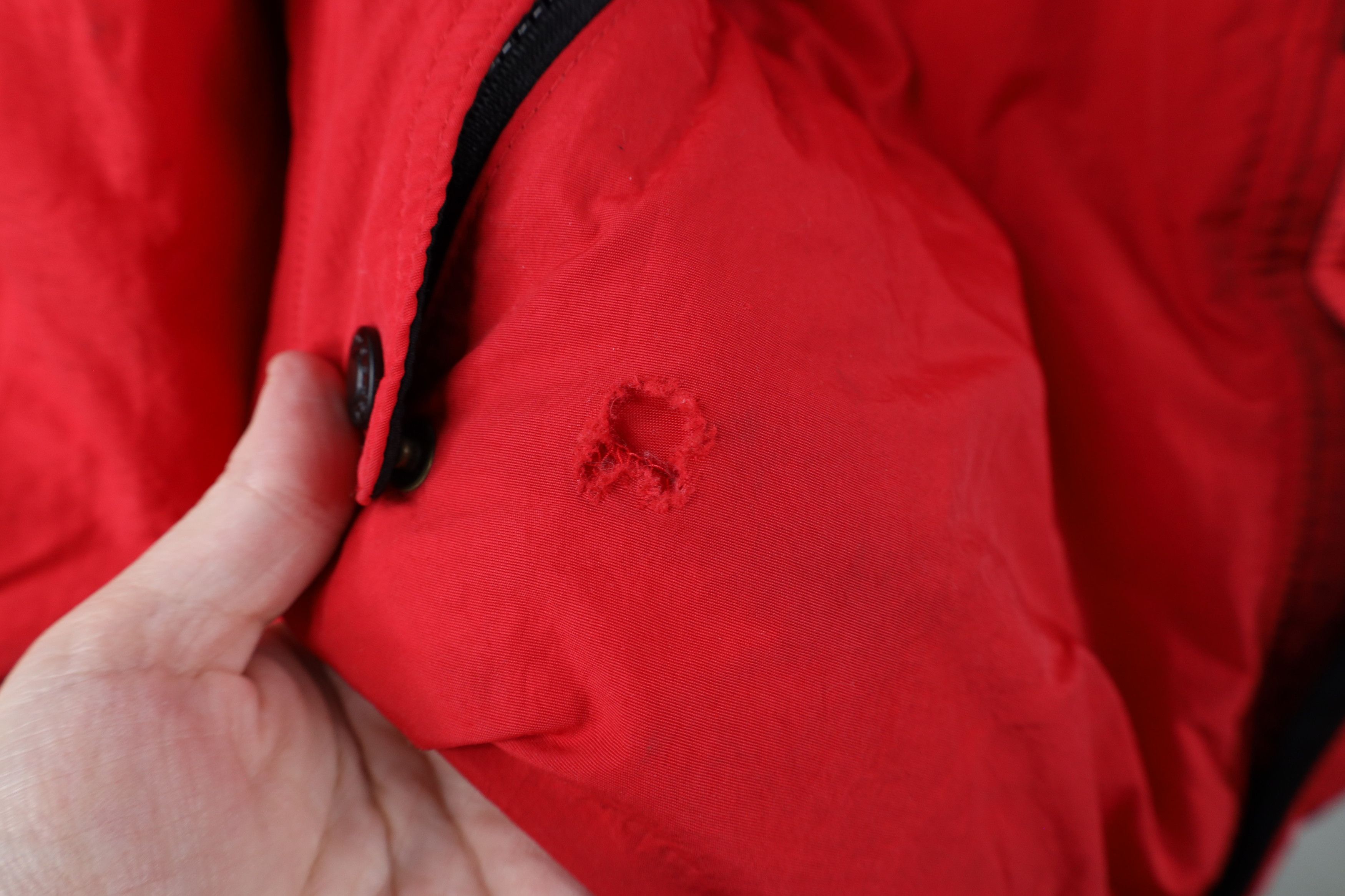 Marlboro × Vintage Vintage 90s Marlboro Duck Down Fill Hooded Puffer Jacket Red Size US XL / EU 56 / 4 - 5 Thumbnail