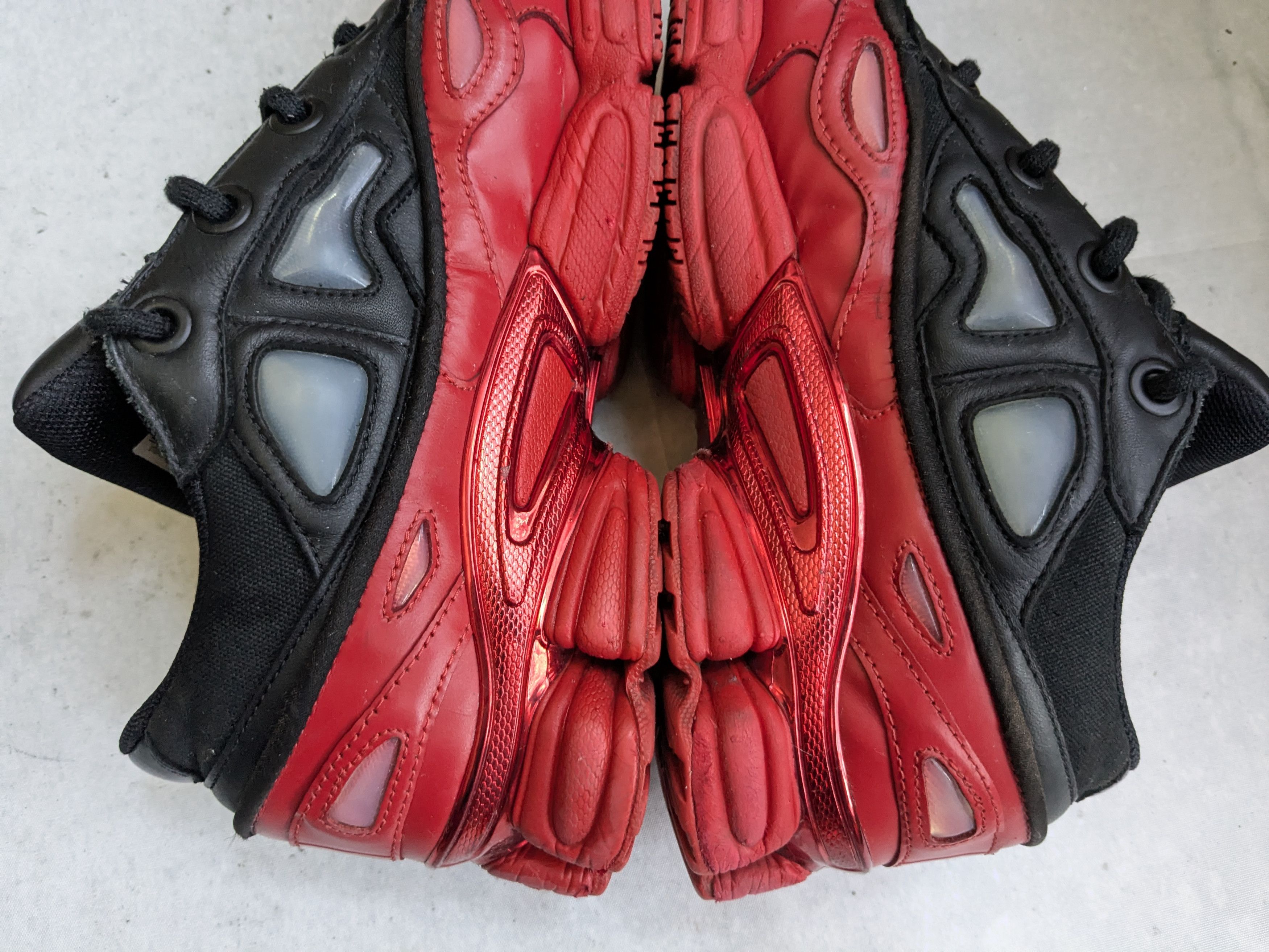 Raf Simons Adidas Raf Simons Ozweego 3 Black Scarlet Red DA8775 9.5 Size US 9.5 / EU 42-43 - 10 Thumbnail