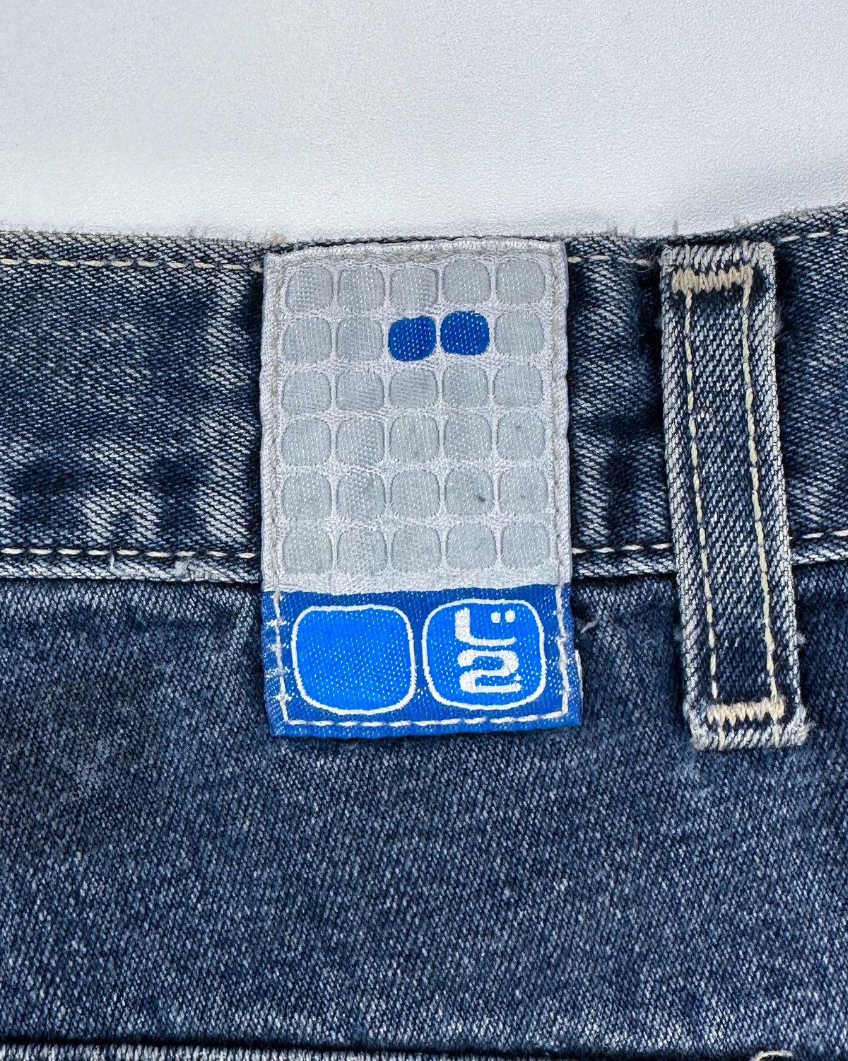 Levi's × Vintage *FREE SHIPPING* Y2K / 00s Levis L2 Made in Mexico (x) Size US 31 - 4 Thumbnail