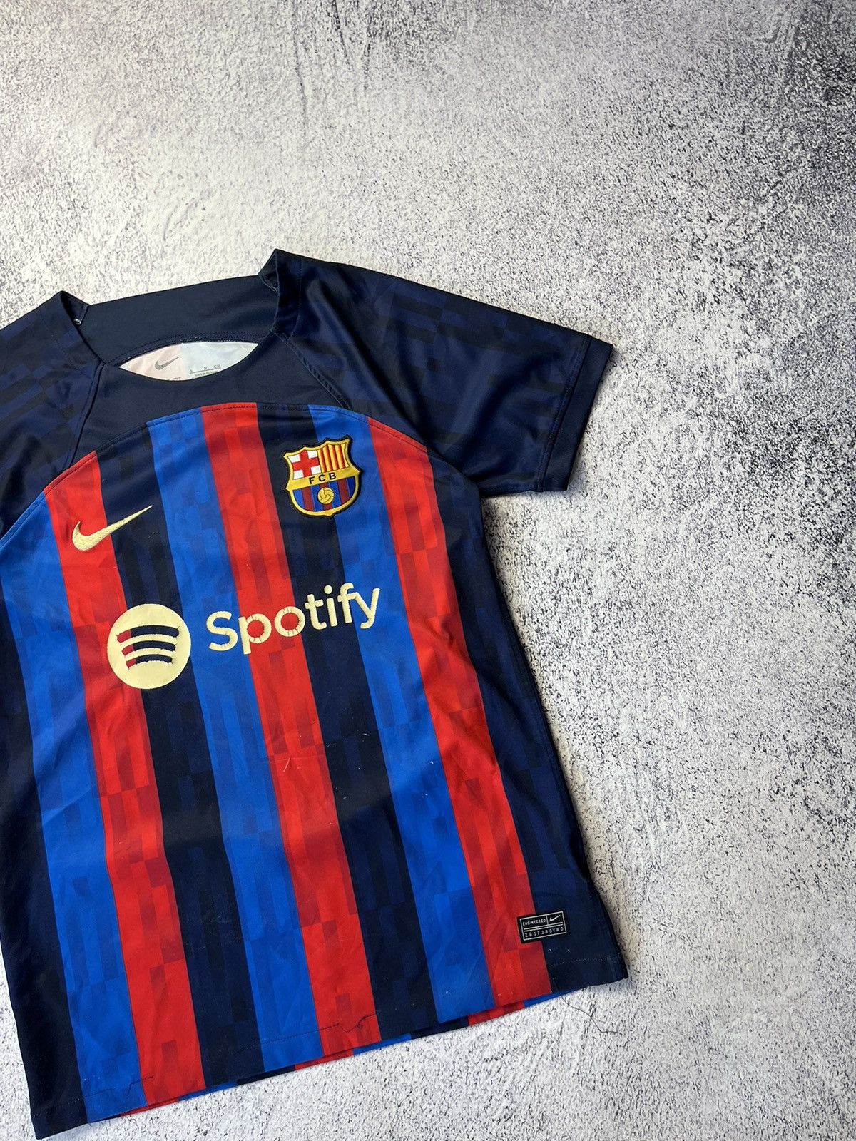 Vintage Nike Barcelona 2022/23 Home Soccer Football Jersey Men’s Size US S / EU 44-46 / 1 - 5 Thumbnail