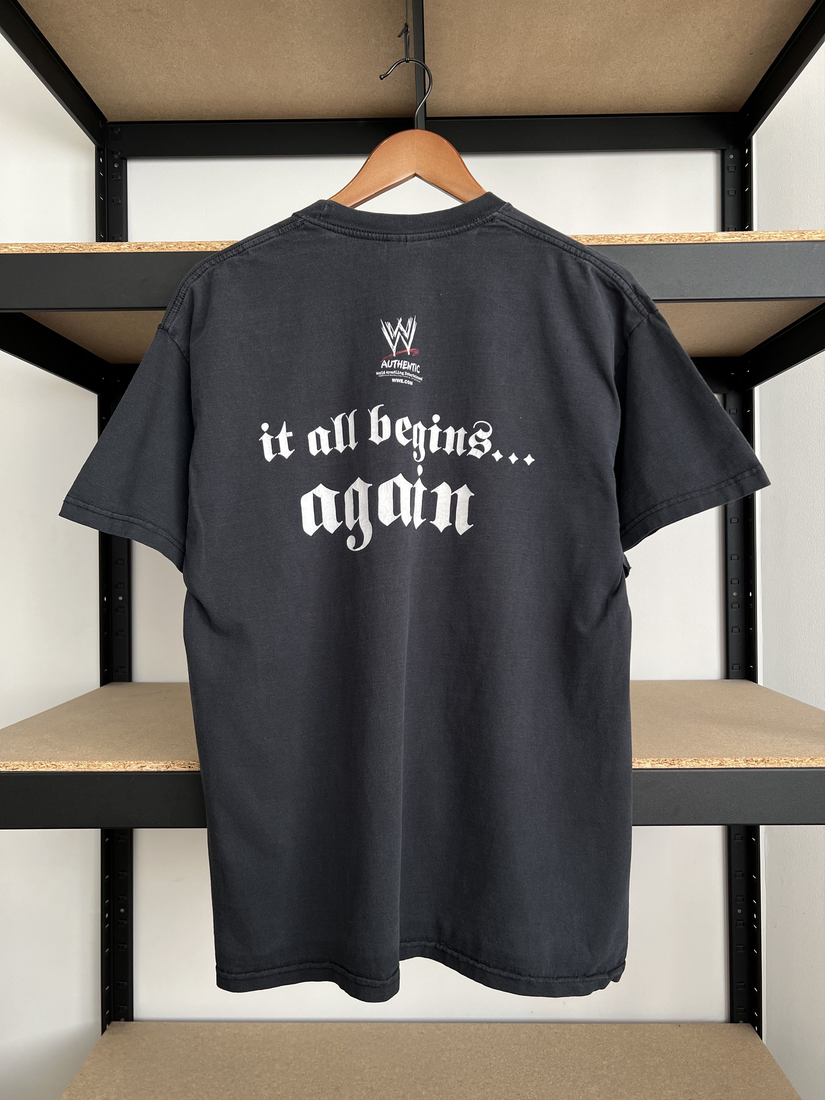WWE Vintage 2004 Undertaker Begins Again WWE Black T-shirt Size US L / EU 52-54 / 3 - 3 Thumbnail