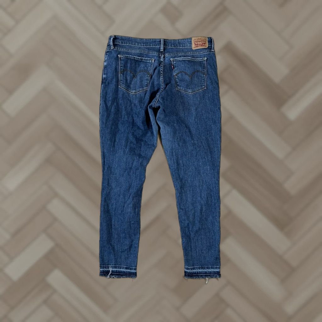 Levi's **Levi's Women's 32 Mid Rise Skinny Jeans Blue Cotton** User: Levi's Women's 32 Mid Rise Skinny Blue Jeans Cotton Blend Size 24" / US 00 / IT 34 - 1 Thumbnail