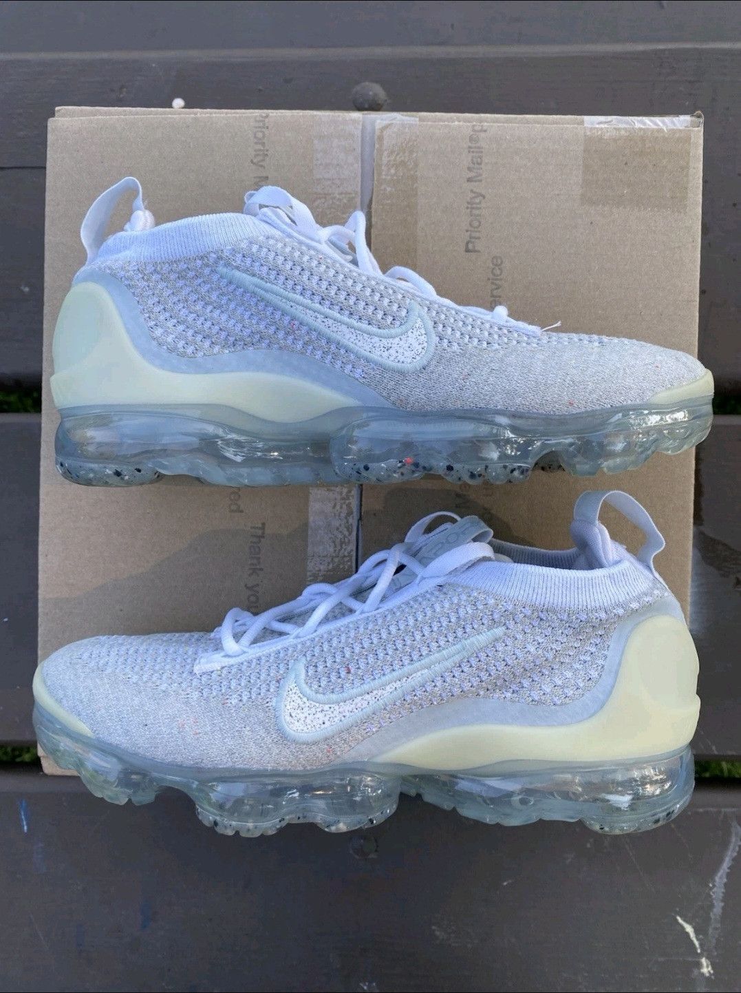 Nike Nike Air Vapormax 2021 Flyknit White Pure Platinum Size 8 Size US 8 / IT 38 - 3 Thumbnail