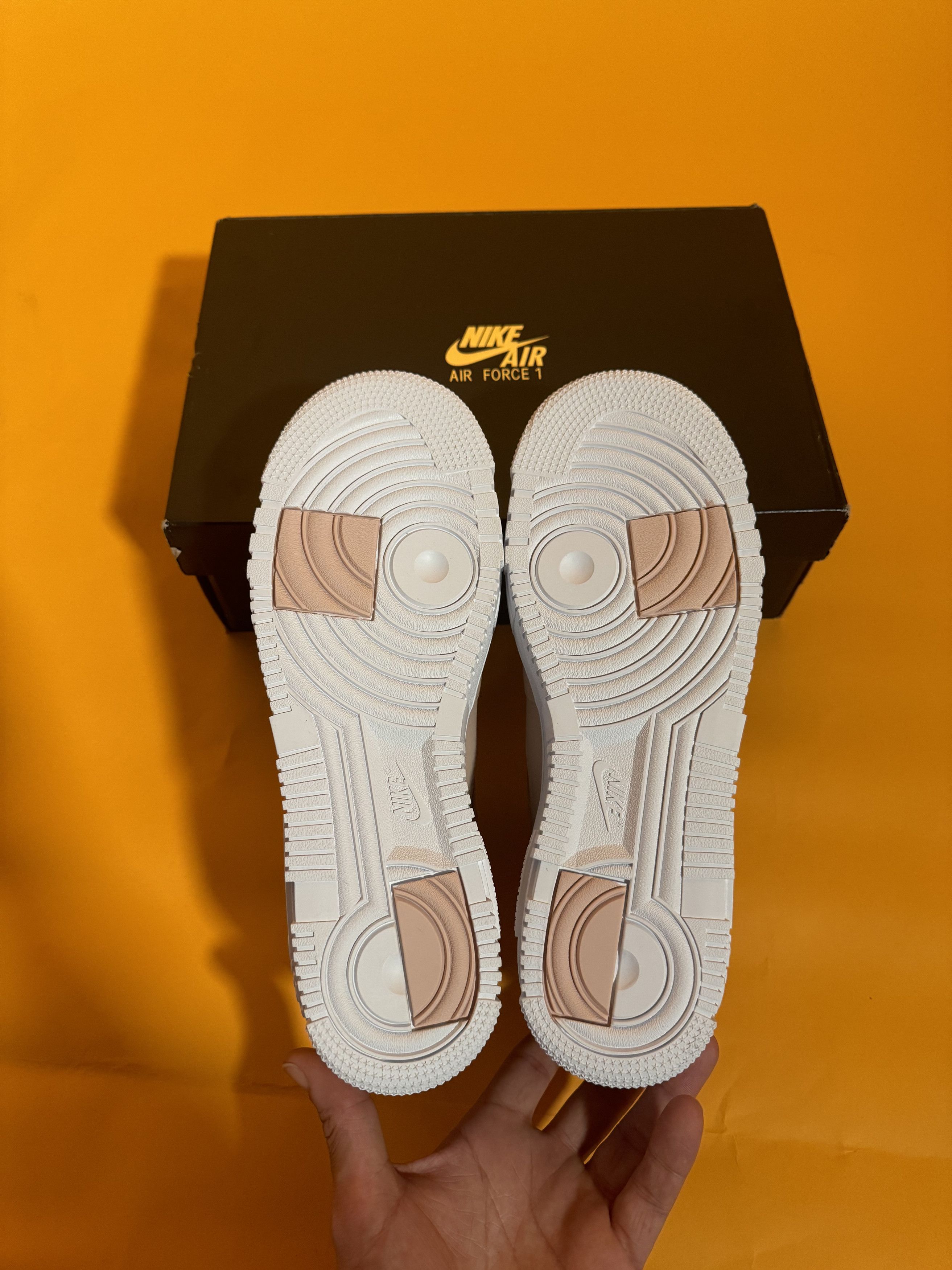 Nike AF1 "Pixel" Lows Size US 10 / EU 43 - 4 Thumbnail