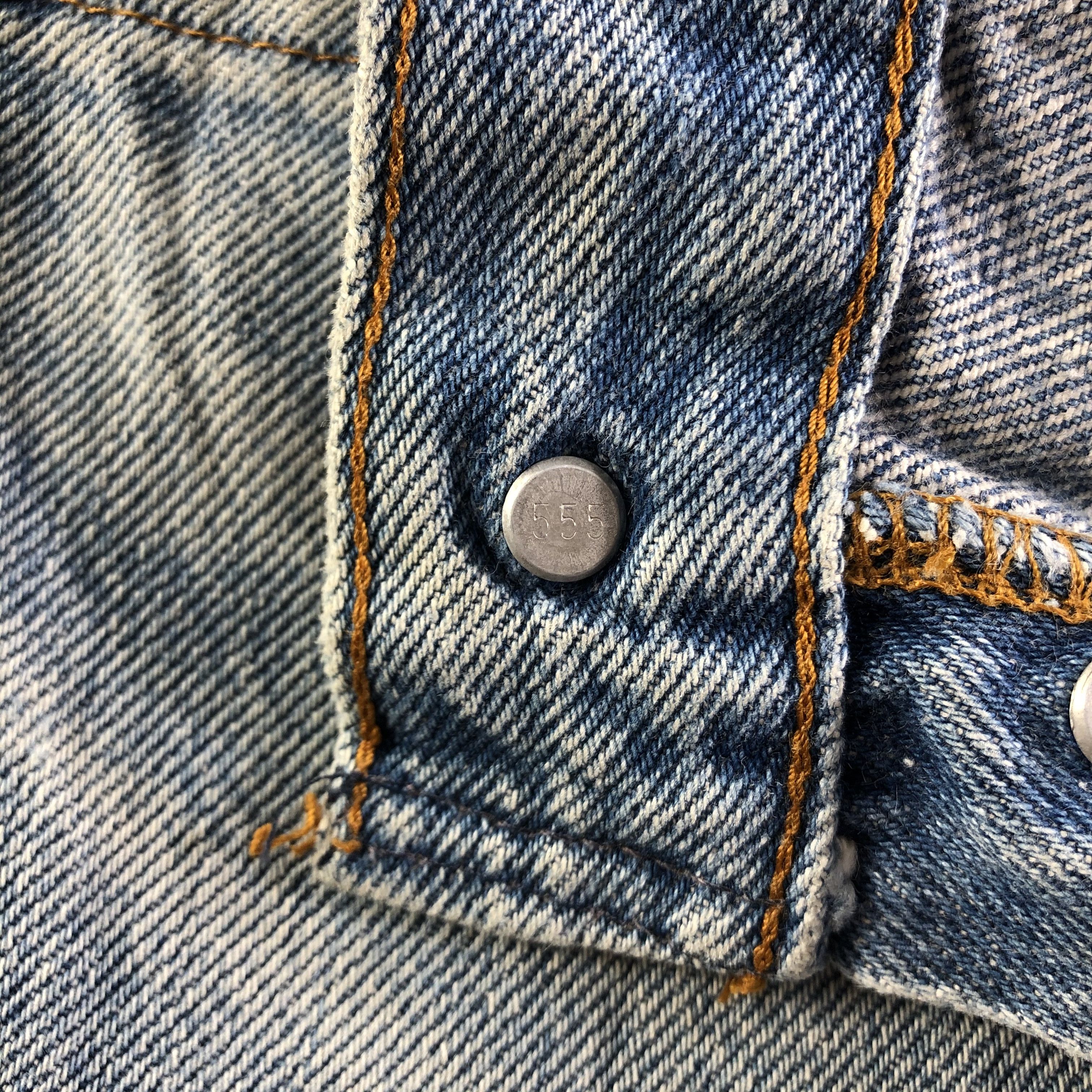 Levi's Vintage Levis 501 Jeans Medium Wash Denim KJ3131 Size US 27 - 9 Thumbnail