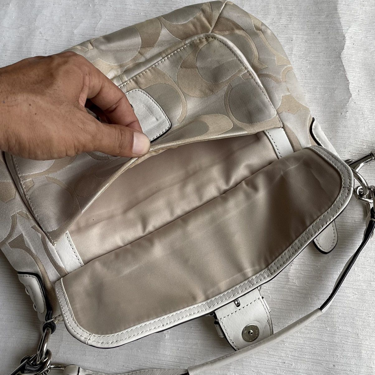 Coach Coach Signature 2 Way Sling Bag Size ONE SIZE - 10 Thumbnail