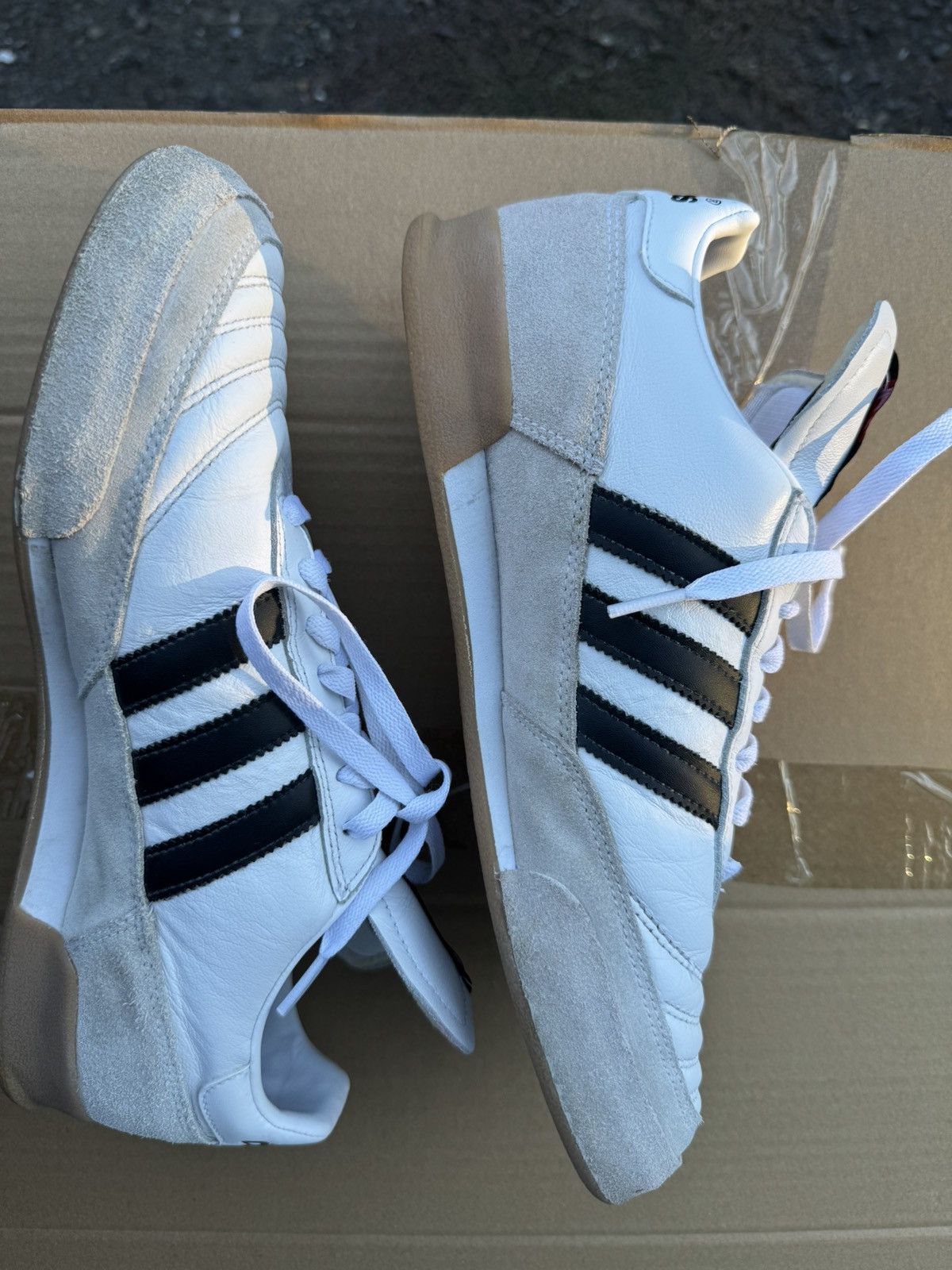 Adidas Adidas Mundial Goal Low Top Soccer Football Shoes Size US 9 / EU 42 - 2 Thumbnail