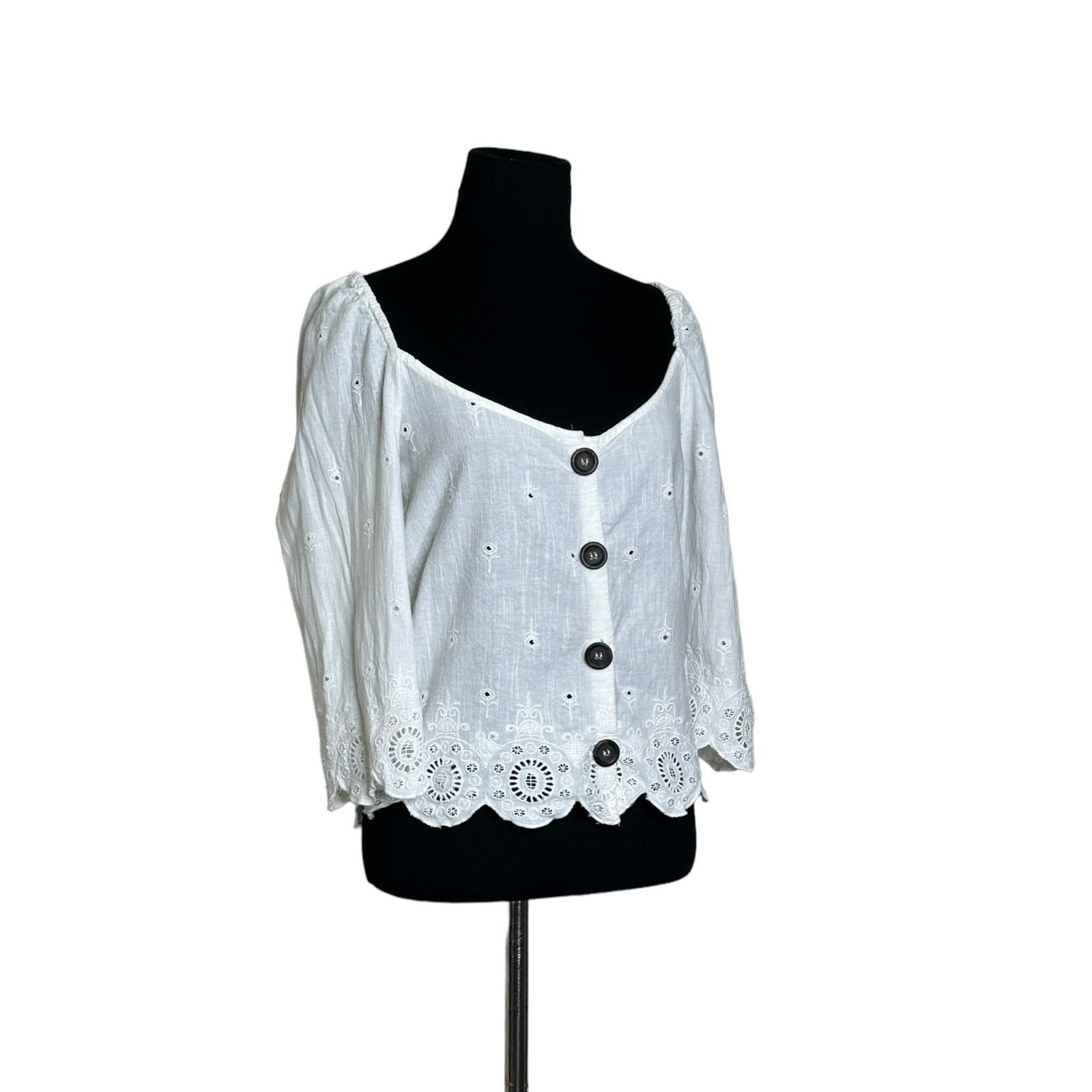 Zara Zara white eyelet off shoulder button blouse size XS Size XS / US 0-2 / IT 36-38 - 10 Thumbnail