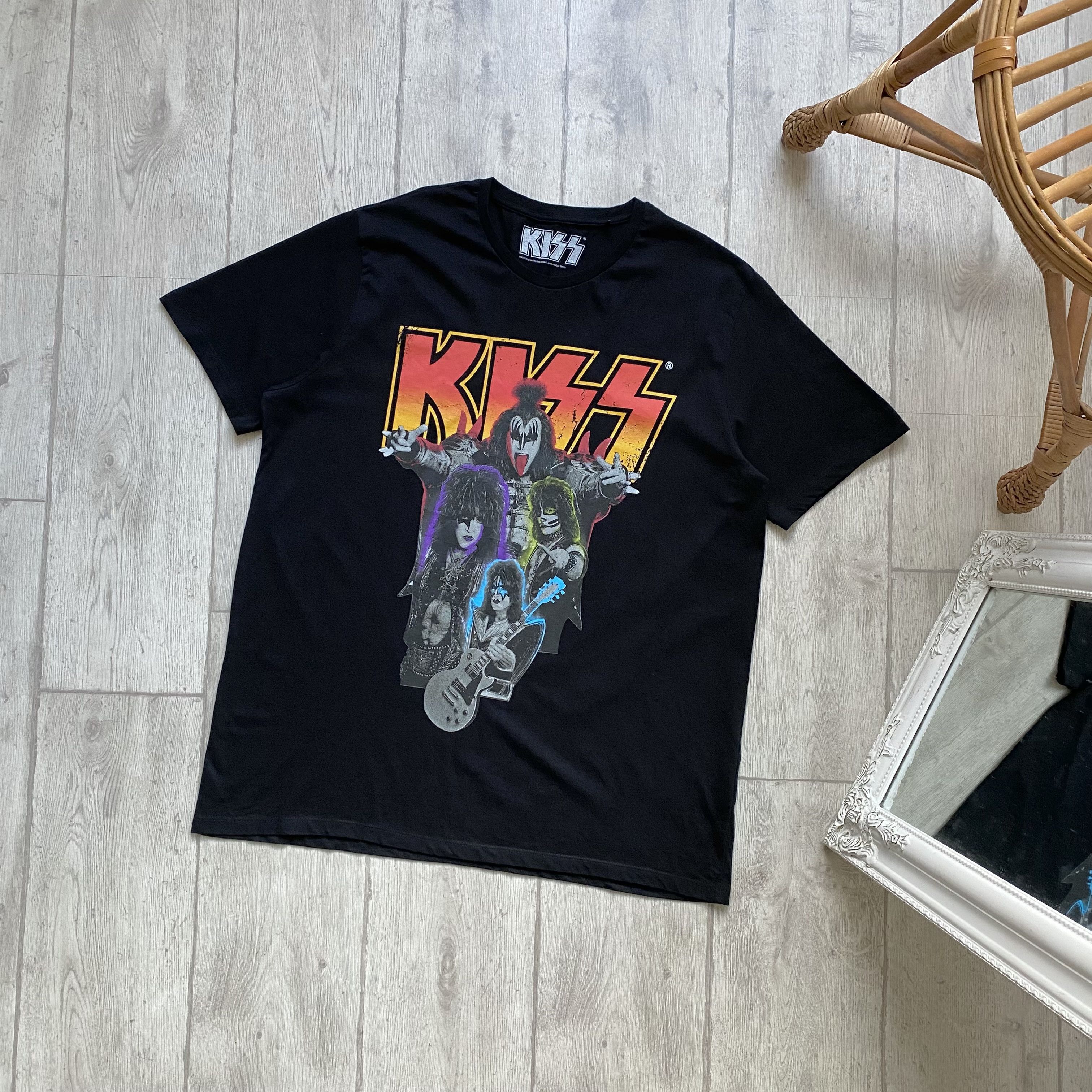 Kiss 🎸 KISS Rock band tee vintage stule punk tour tee | Grailed