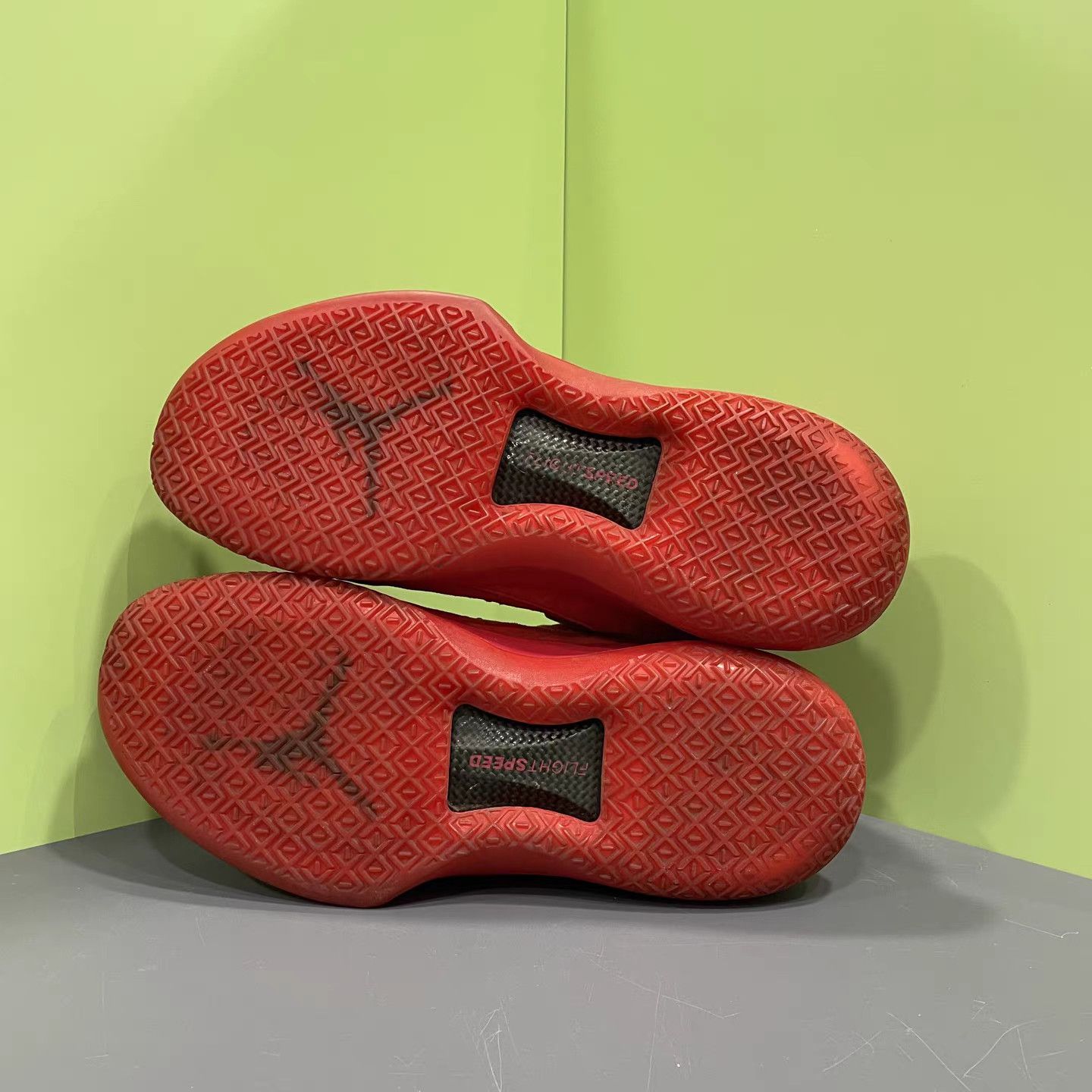 Jordan Brand Air Jordan 32 Bulls Red Basketball Shoes K15 Size US 11 / EU 44 - 8 Thumbnail