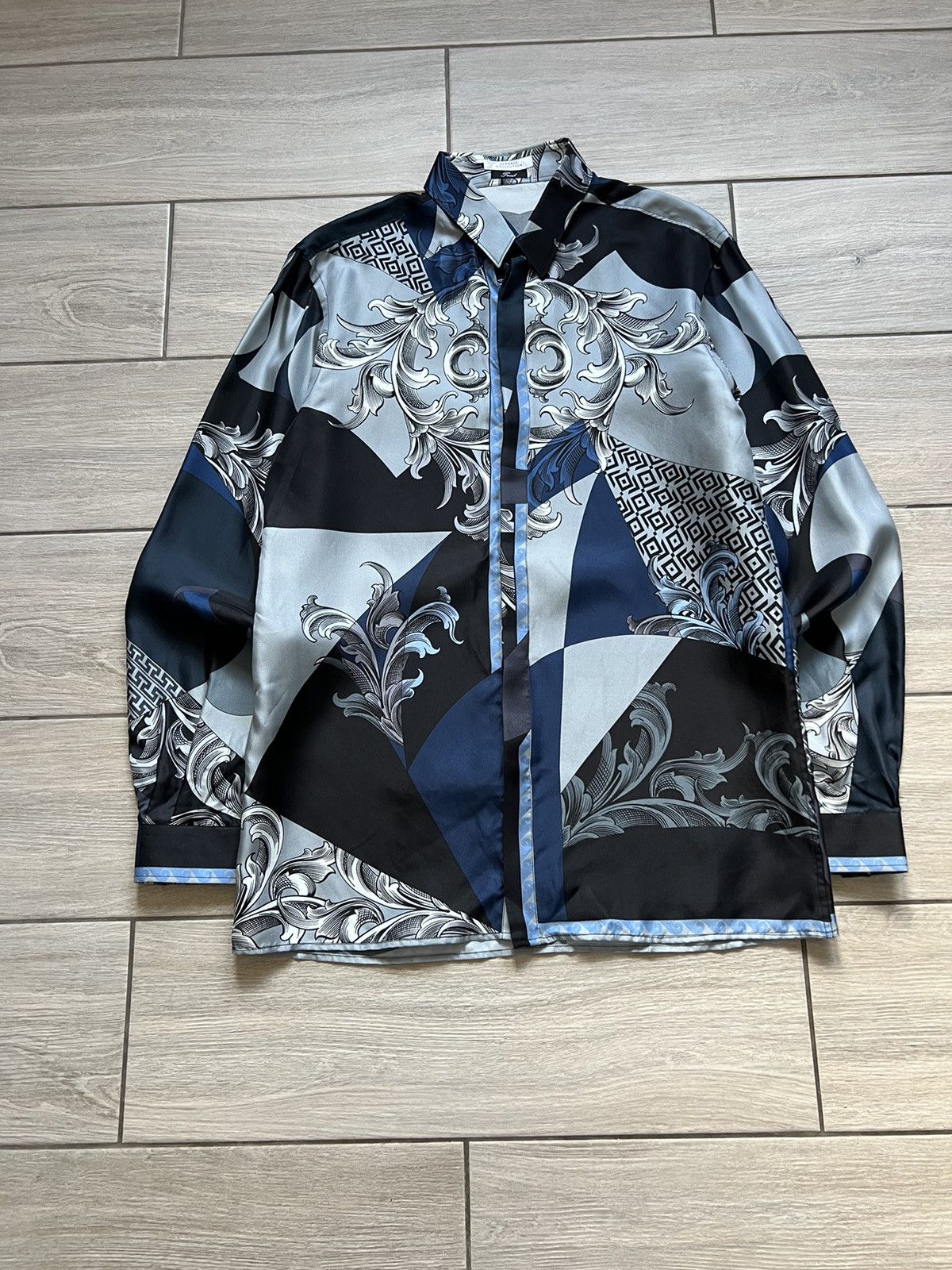 Versace Vintage 90s Versace Shirt Button Up Size US L / EU 52-54 / 3 - 2 Thumbnail