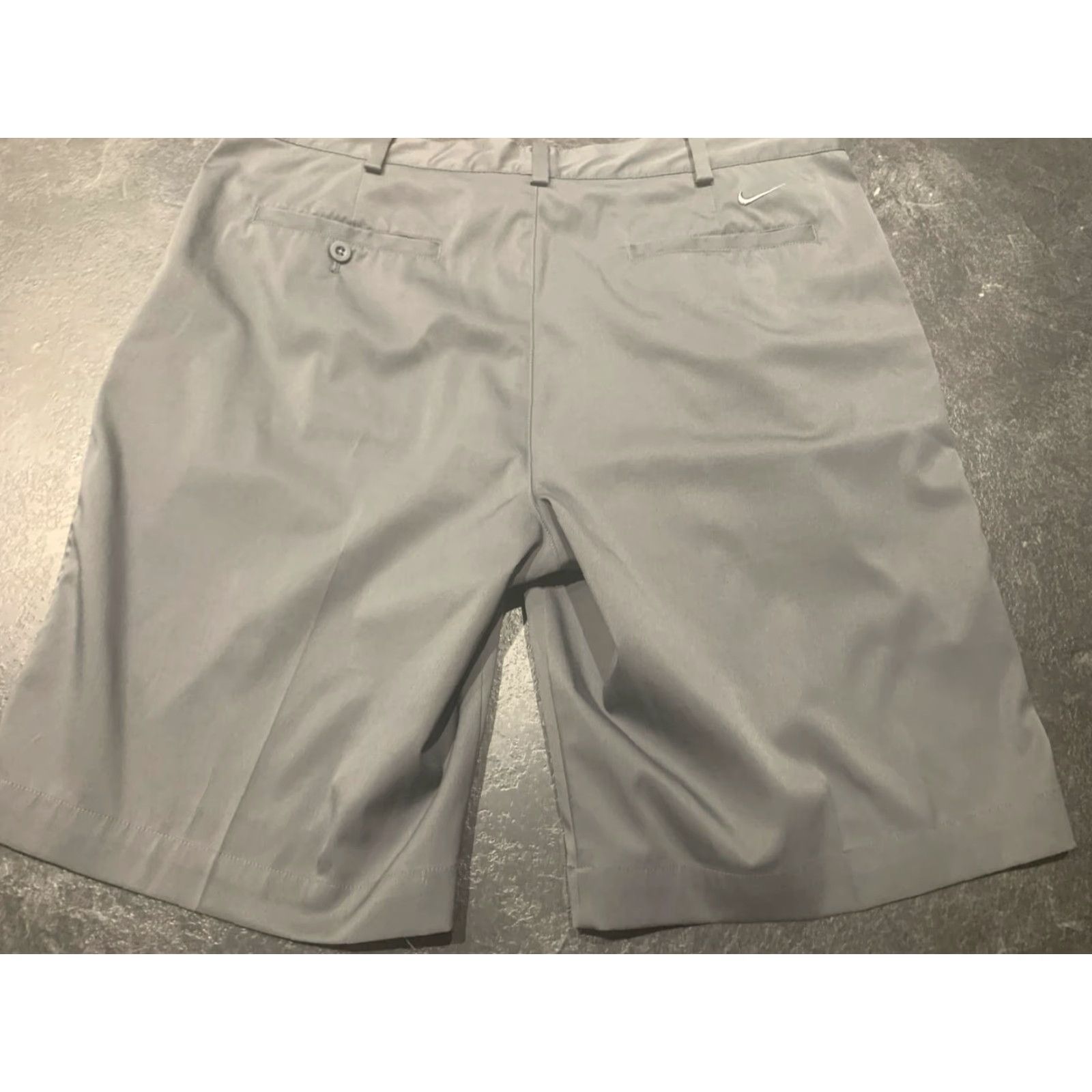 Nike Nike Golf Shorts Men Flat Front Gray 36 Dri-Fit Casual/Golf 36 Mens USA Space Pockets Regular Size US 36 / EU 52 - 2 Thumbnail