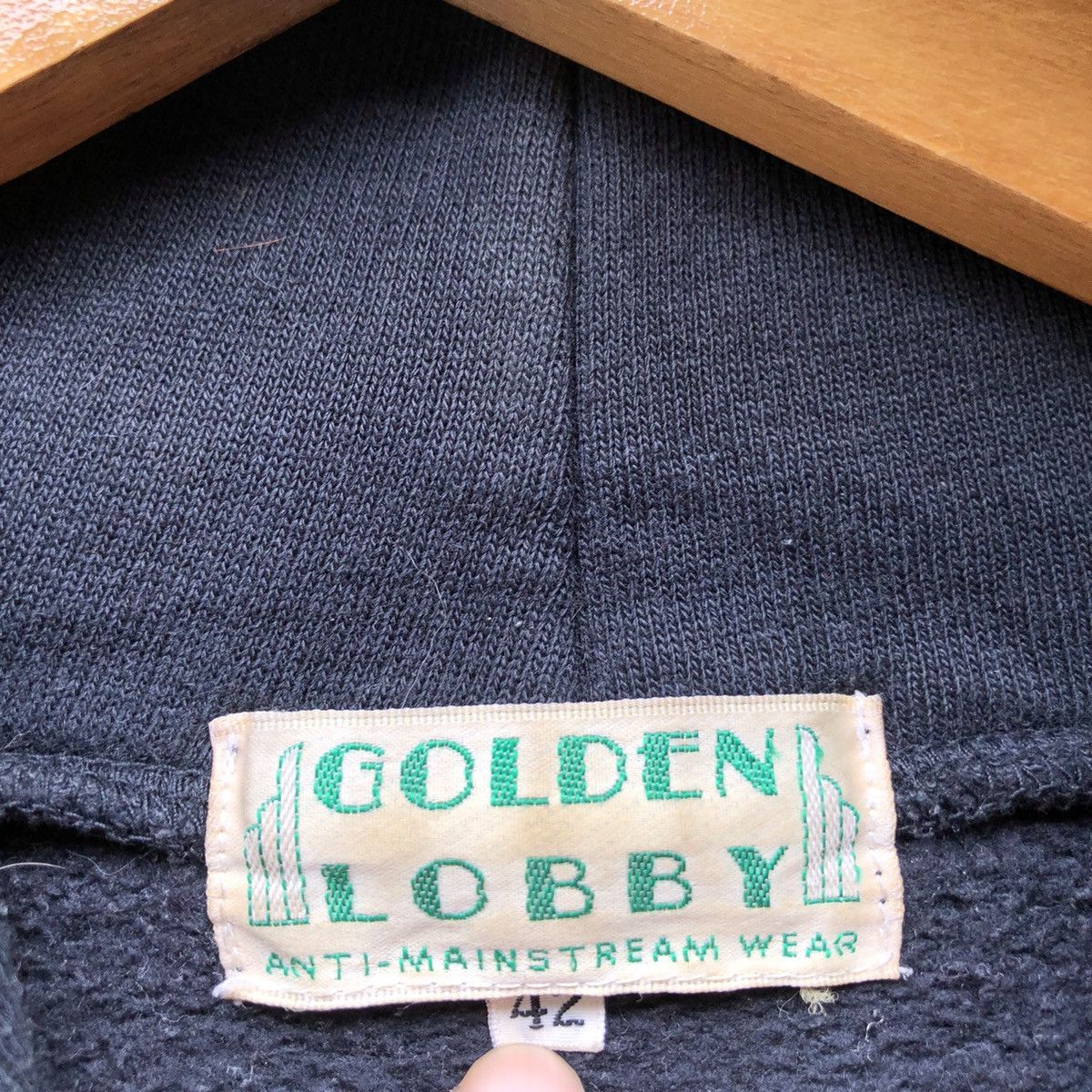 In The Attic Vintage GOLDEN LOBBY anti mainstream wear boxy hoodie Size US XL / EU 56 / 4 - 6 Thumbnail