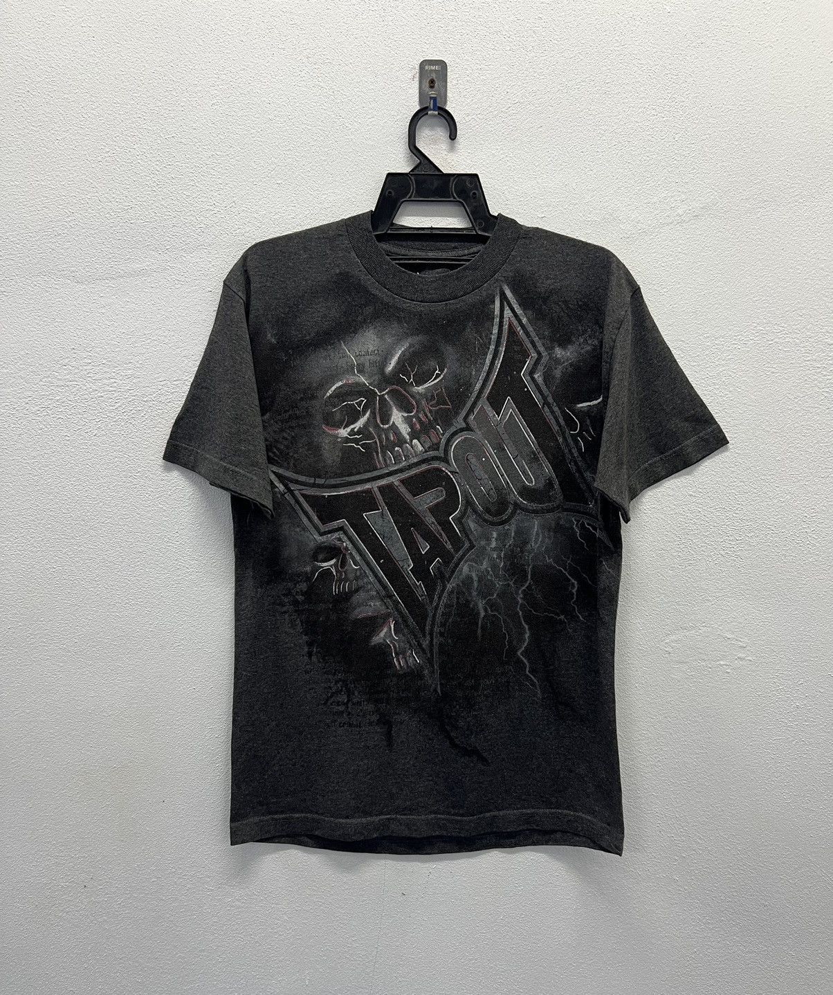 VINTAGE TAPOUT SHIRT