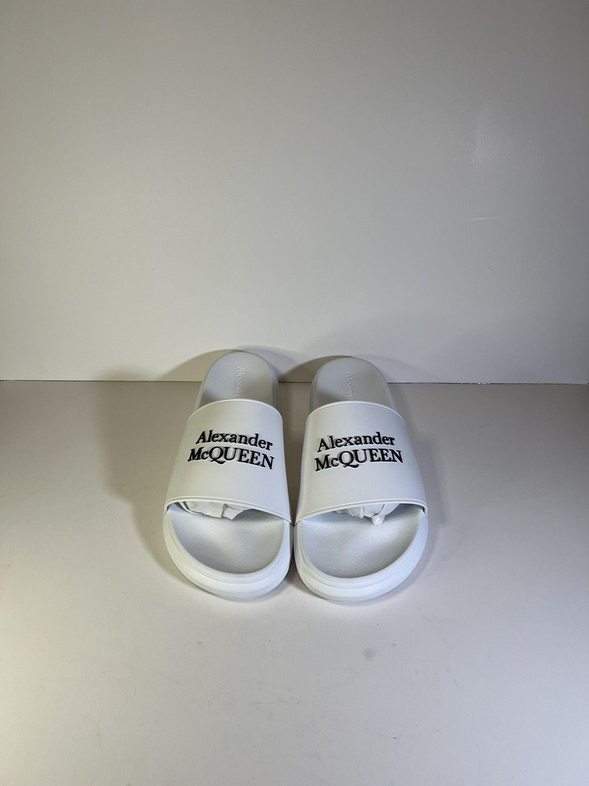 Alexander McQueen Alexander McQueen men's logo-embossed rubber pool slides Size US 12 / EU 45 - 1 Thumbnail