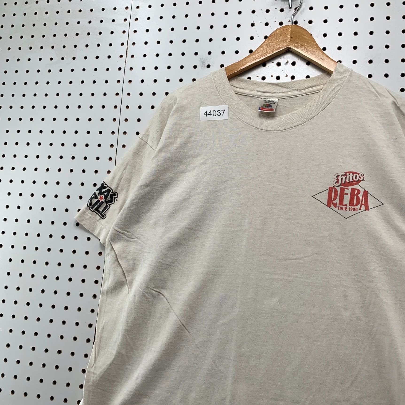 Fruit Of The Loom VTG Reba Tour 1996 Shirt Mens XL Beige Cotton Crew Neck 90s Music USA Fritos Promo Size US XL / EU 56 / 4 - 2 Thumbnail