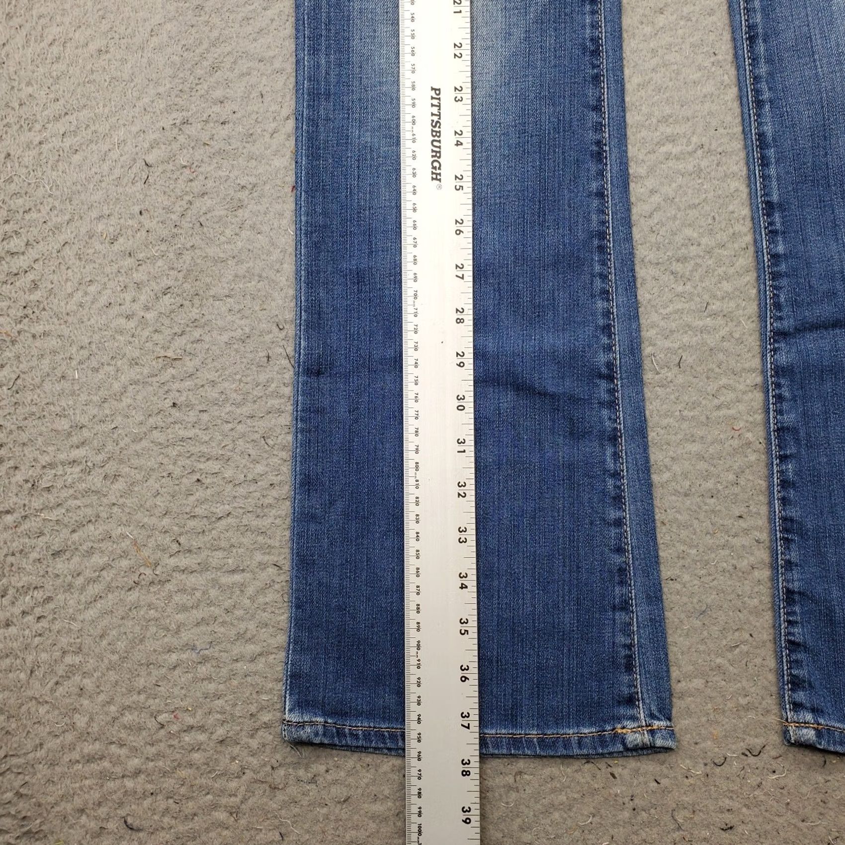 Lucky Brand Lucky Brand Jeans Womens Flared Leg Blue Denim Stretch 8/29 Short Inseam Faded Size 30" / US 8 / IT 44 - 3 Thumbnail