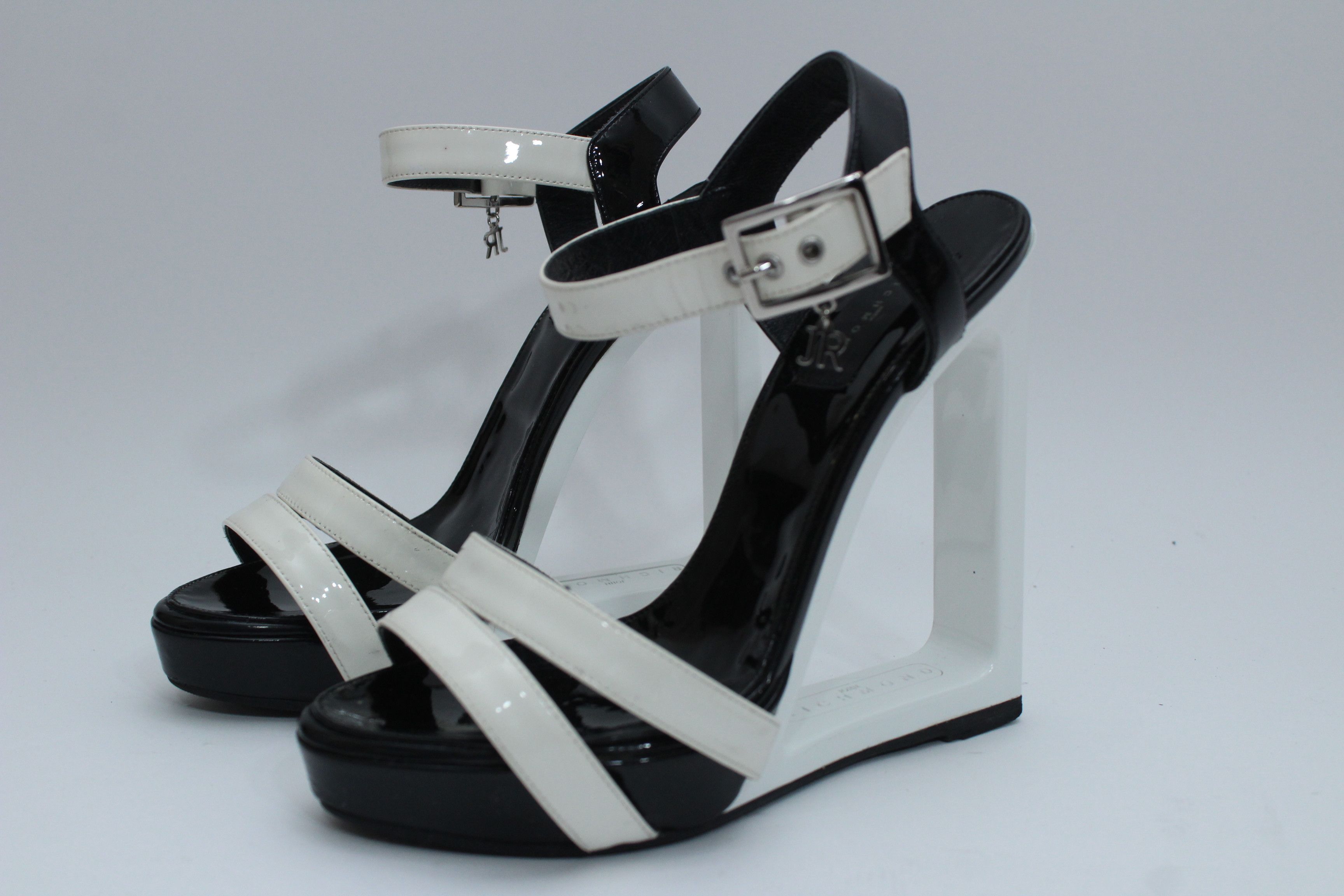 Other John Richmond B&W Wedge Heel Sandals Size 37 Size US 7 / IT 37 - 5 Thumbnail