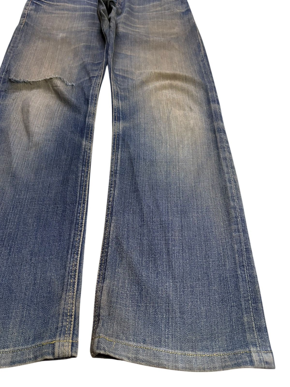 Japanese Brand Vintage Japanese Brand Mud Wash Distressed Loose Jeans Size US 32 / EU 48 - 7 Thumbnail