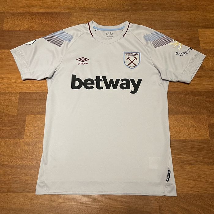 Umbro WEST HAM UMBRO 2018/2019 FOOTBALL THIRD JERSEY 11 SNODGRASS Grailed