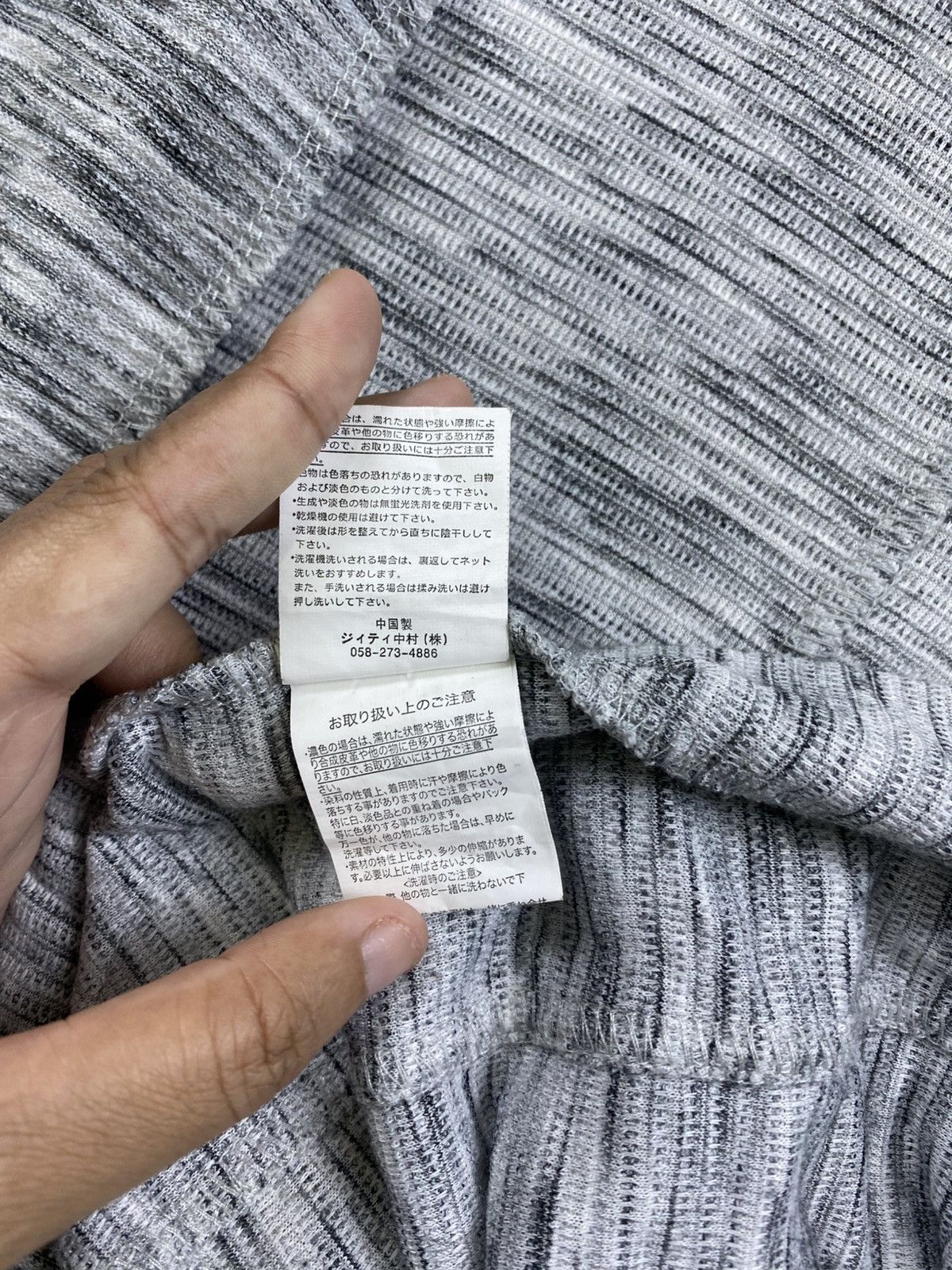 In The Attic × Japanese Brand × Vintage Vtg In The Attic Latin Quarter Grey Solid Cardigan Jacket Size US M / EU 48-50 / 2 - 11 Thumbnail