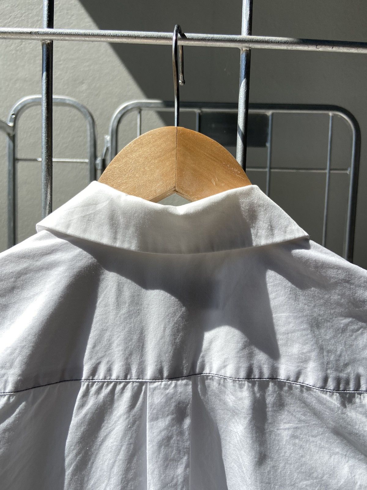 Comme des Garcons Comme des Garcons BLACK curve white shirt Size XS / US 0-2 / IT 36-38 - 12 Thumbnail