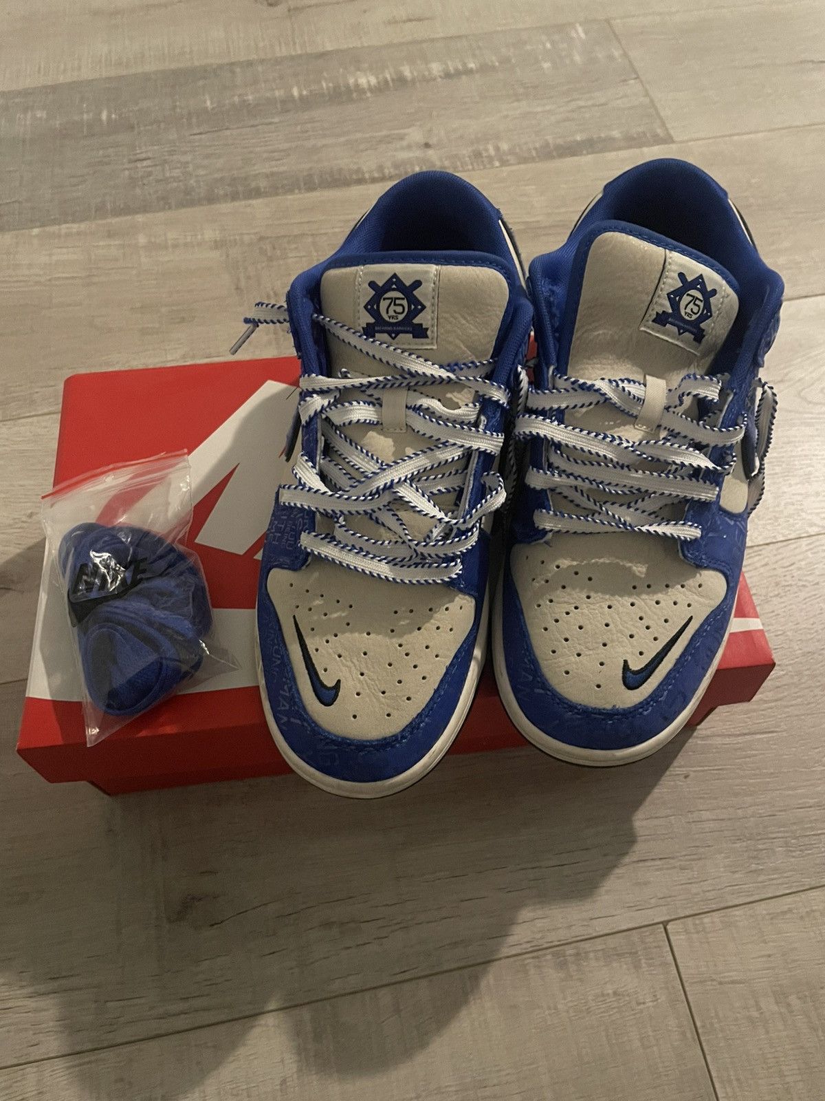 Nike Jackie Robinson Nike Dunks Size US 9 / EU 42 - 2 Thumbnail