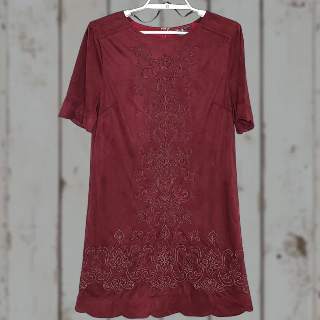 Miss Me Miss Me Womens Shift Dress Size S Short Sleeve Red Wine Embroidery Front NWT Size 28" / US 6 / IT 42 - 1 Thumbnail