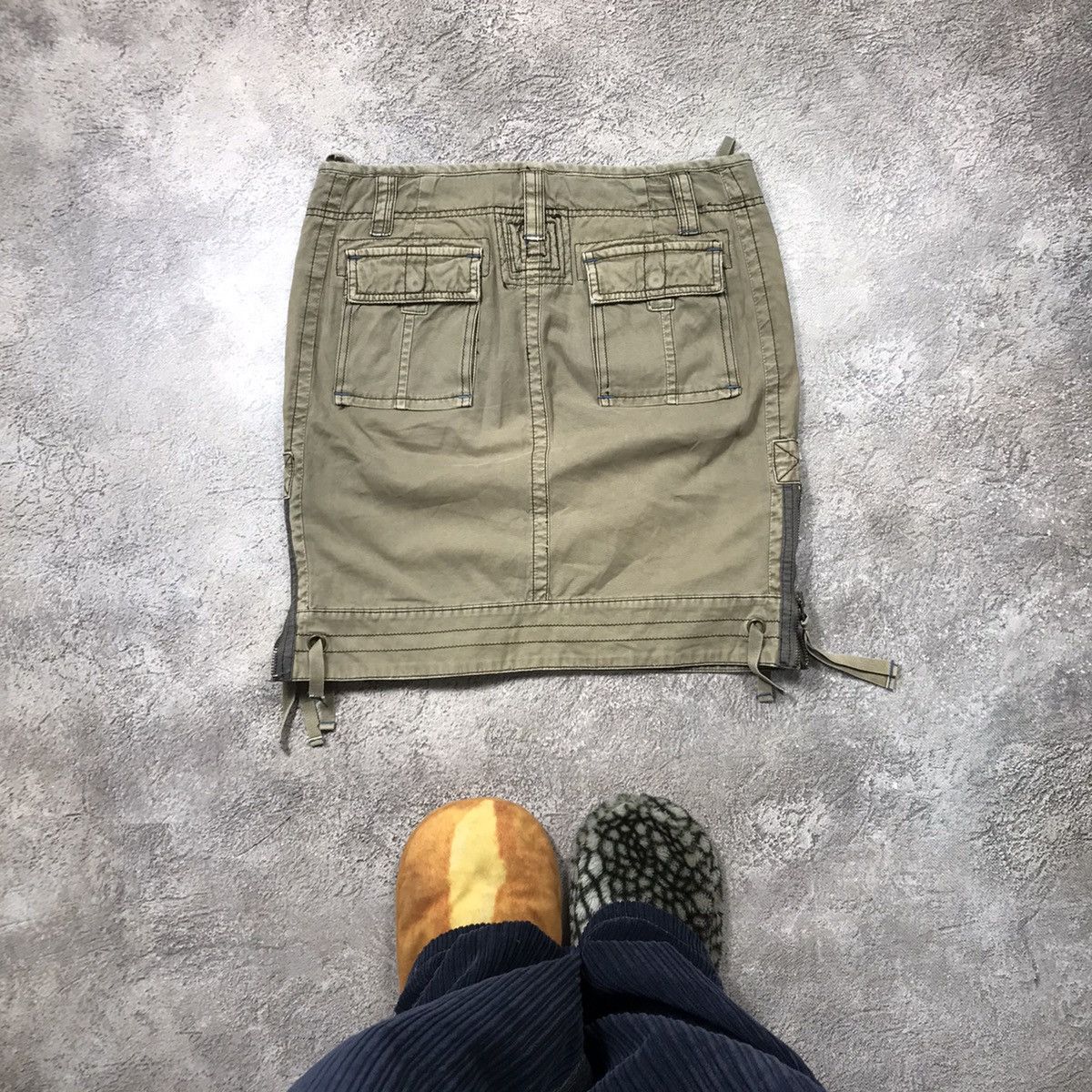 Vintage Vintage Y2K Cargo Midi Skirt Streetwear Workwear Style 31 Size 31" - 4 Thumbnail