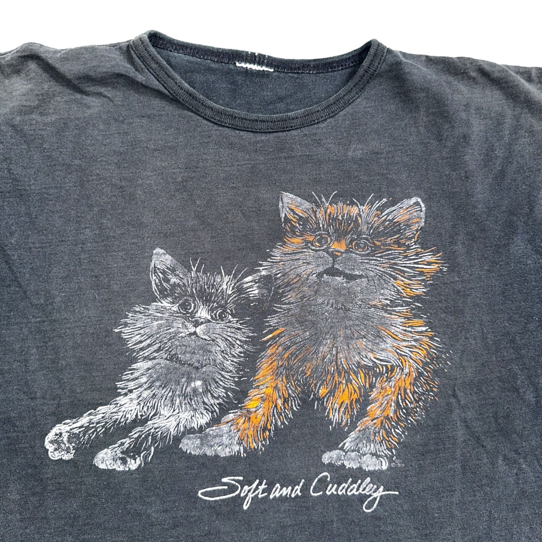 Vintage VINTAGE Cats Soft and Cuddly 1970s Boxy VTG T Shirt 70s Perfect Black Fade Boxy Animals Shirt Mens L Black 70s Vintage Fans Size US L / EU 52-54 / 3 - 2 Thumbnail