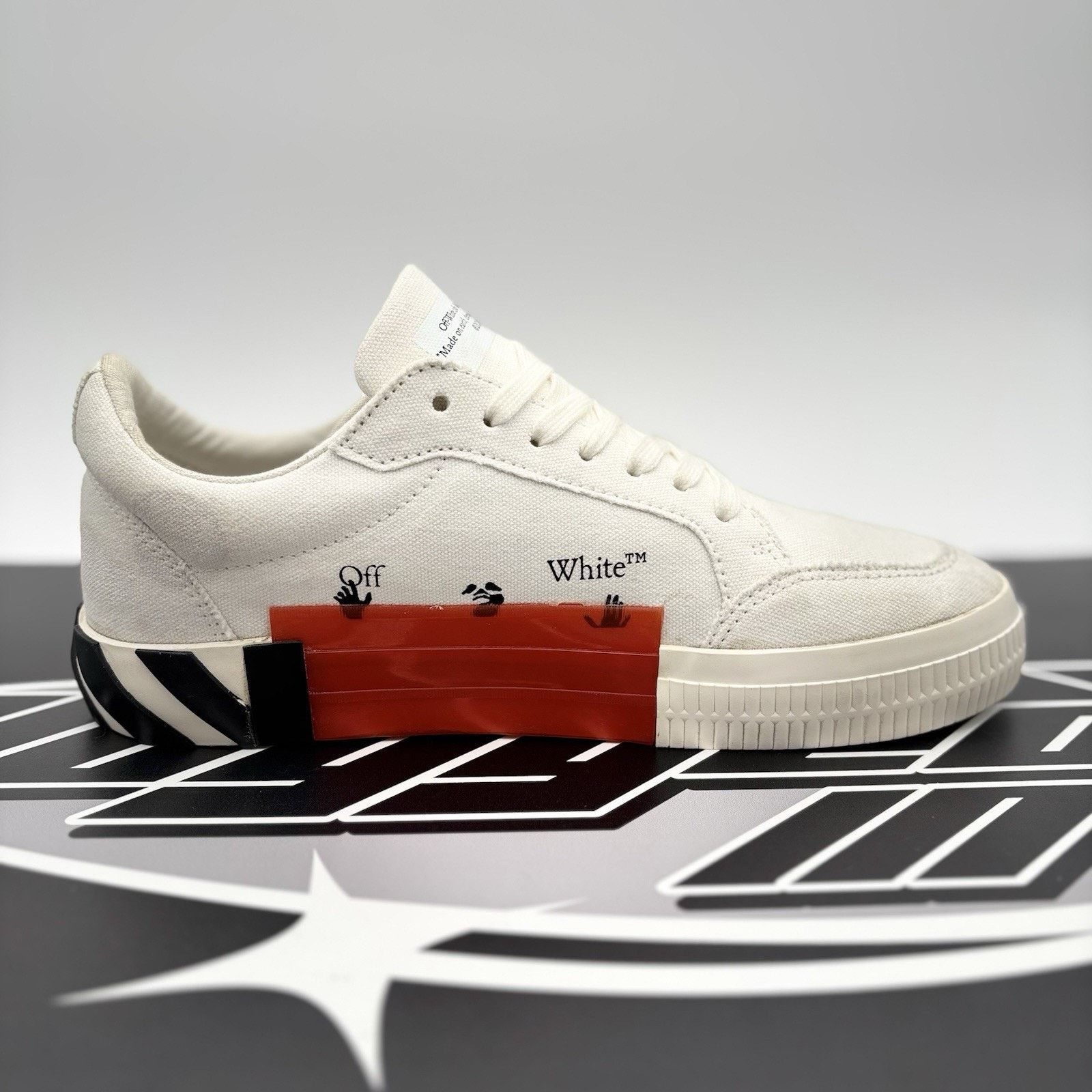 Off-White Off-White Vulc Sneaker ' White ' | GREAT CONDITION! Size US 7 / EU 40 - 14 Thumbnail