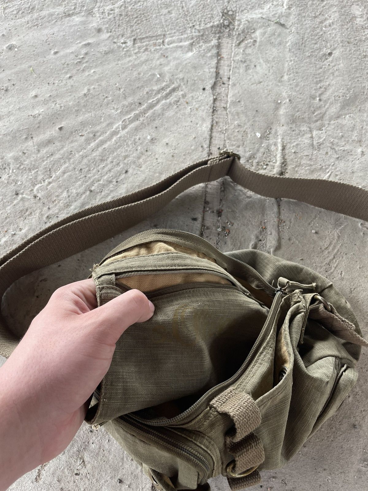 Japanese Brand × Vintage Vintage Y2K Japanese Multi Pocket Crossbody Military Bag Size ONE SIZE - 7 Thumbnail