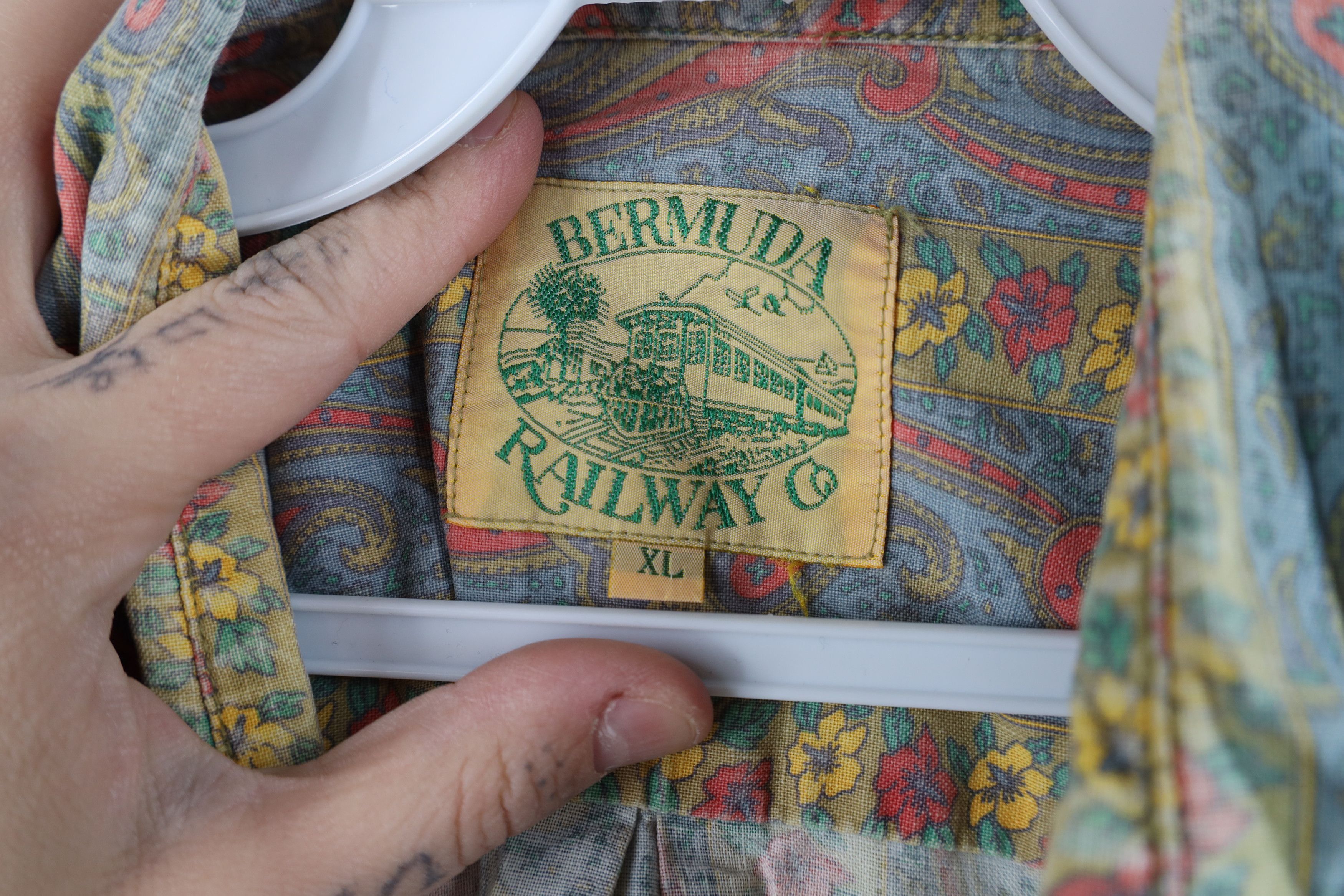 Vintage Vintage 90s Streetwear Flower Paisley Baggy Button Shirt Size US XL / EU 56 / 4 - 9 Thumbnail