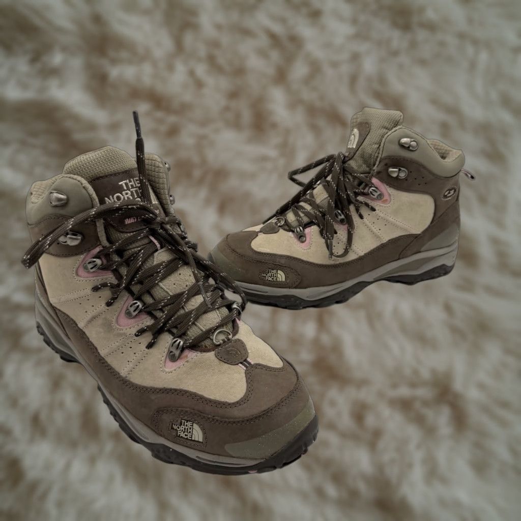 The North Face VINTAGE The North Face Winter Boots Women 11 Brown Leather 200G Primaloft Snow Hiking Boots Beige Combat Shoes Size US 11 / IT 41 - 1 Thumbnail