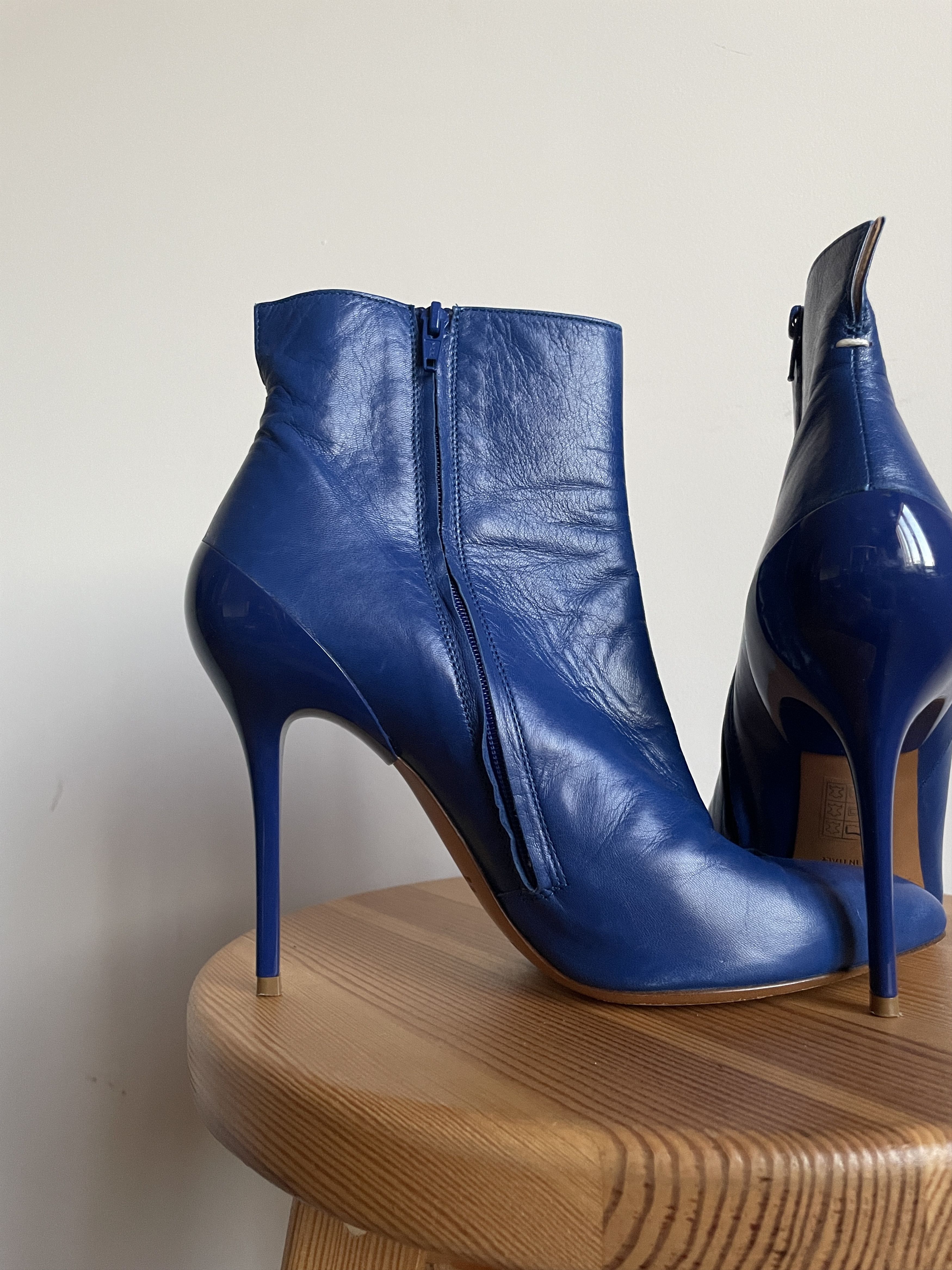 Maison Margiela Maison Margiela Leather Heeled Ankle Booties Size EUR 38 Size US 8 / IT 38 - 3 Thumbnail