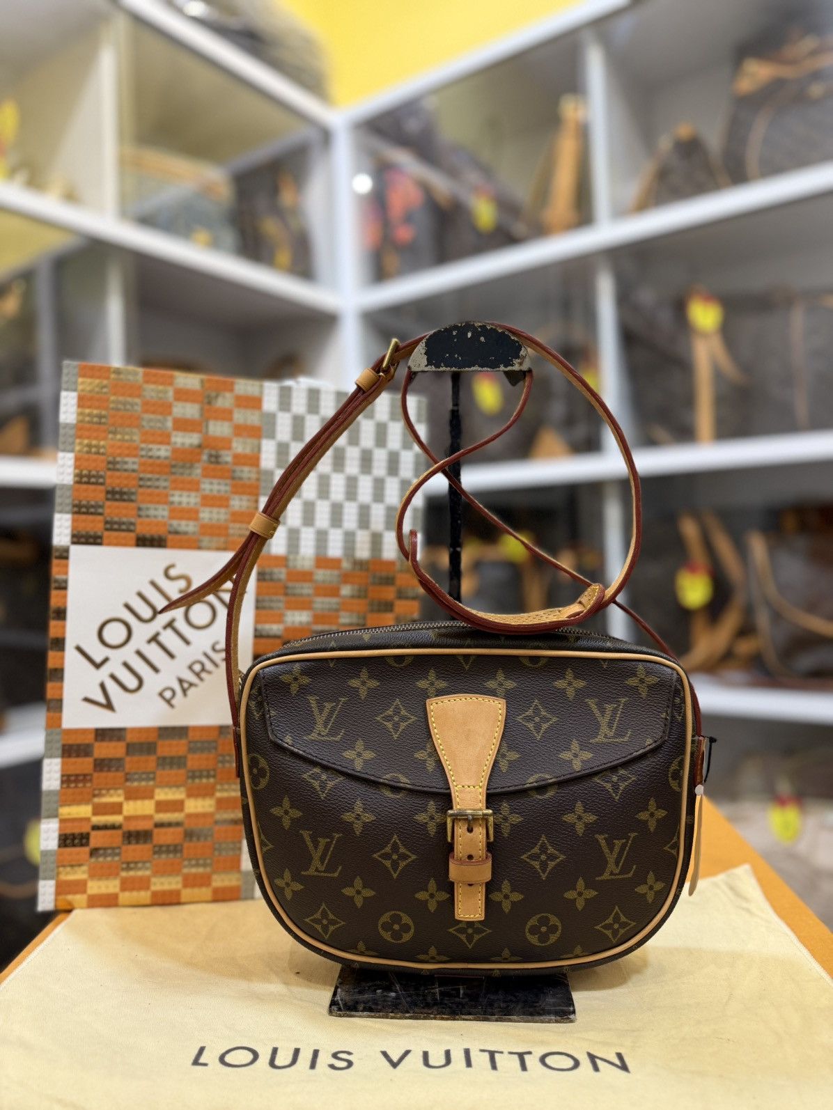 Louis Vuitton LOUIS VUITTON JUENE FILLE MM -SS2027 Size ONE SIZE - 1 Thumbnail
