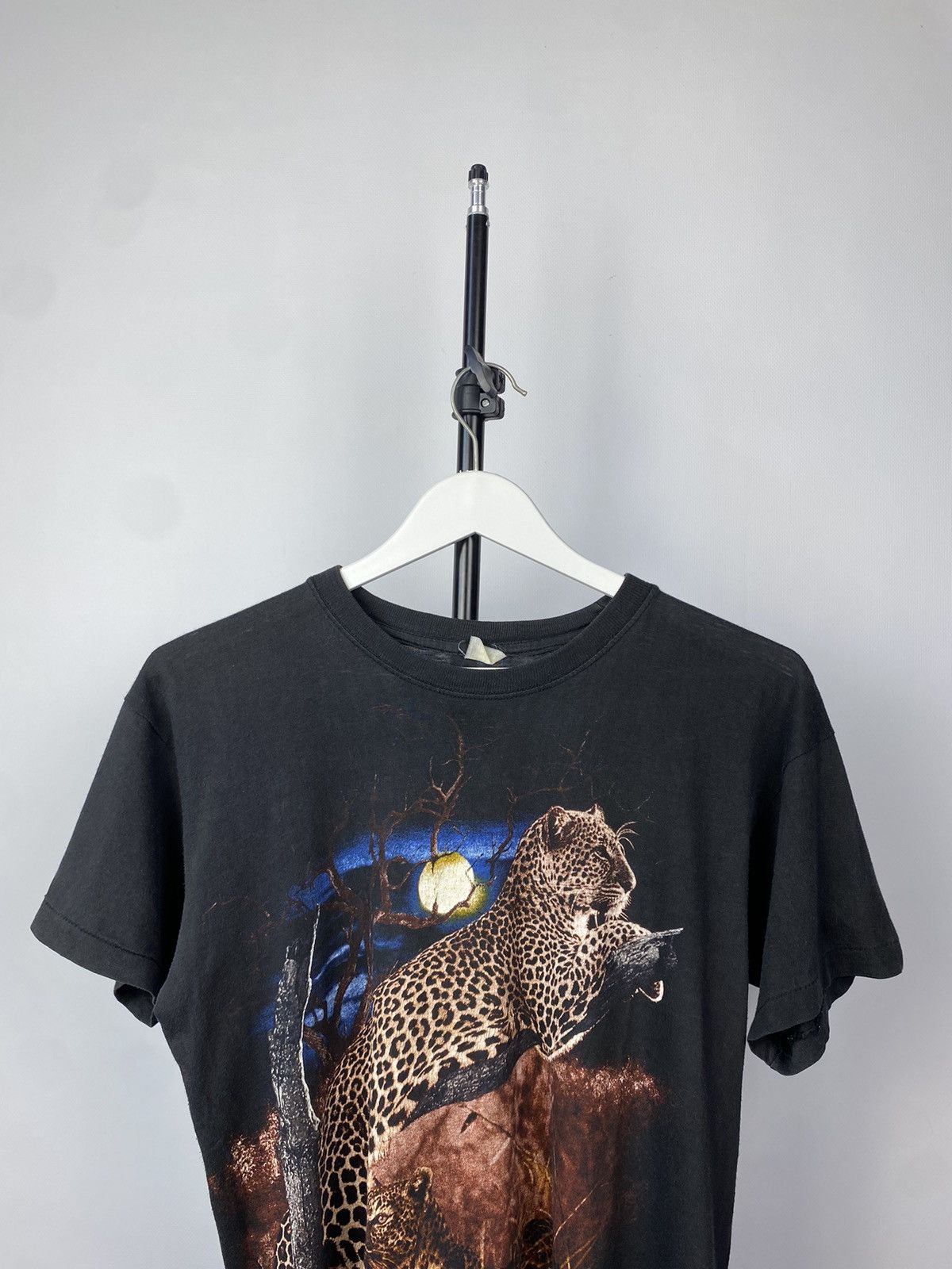 Vintage Vintage 80s Faded 3D print Leopard Nature Animal tee shirt Size US S / EU 44-46 / 1 - 2 Thumbnail
