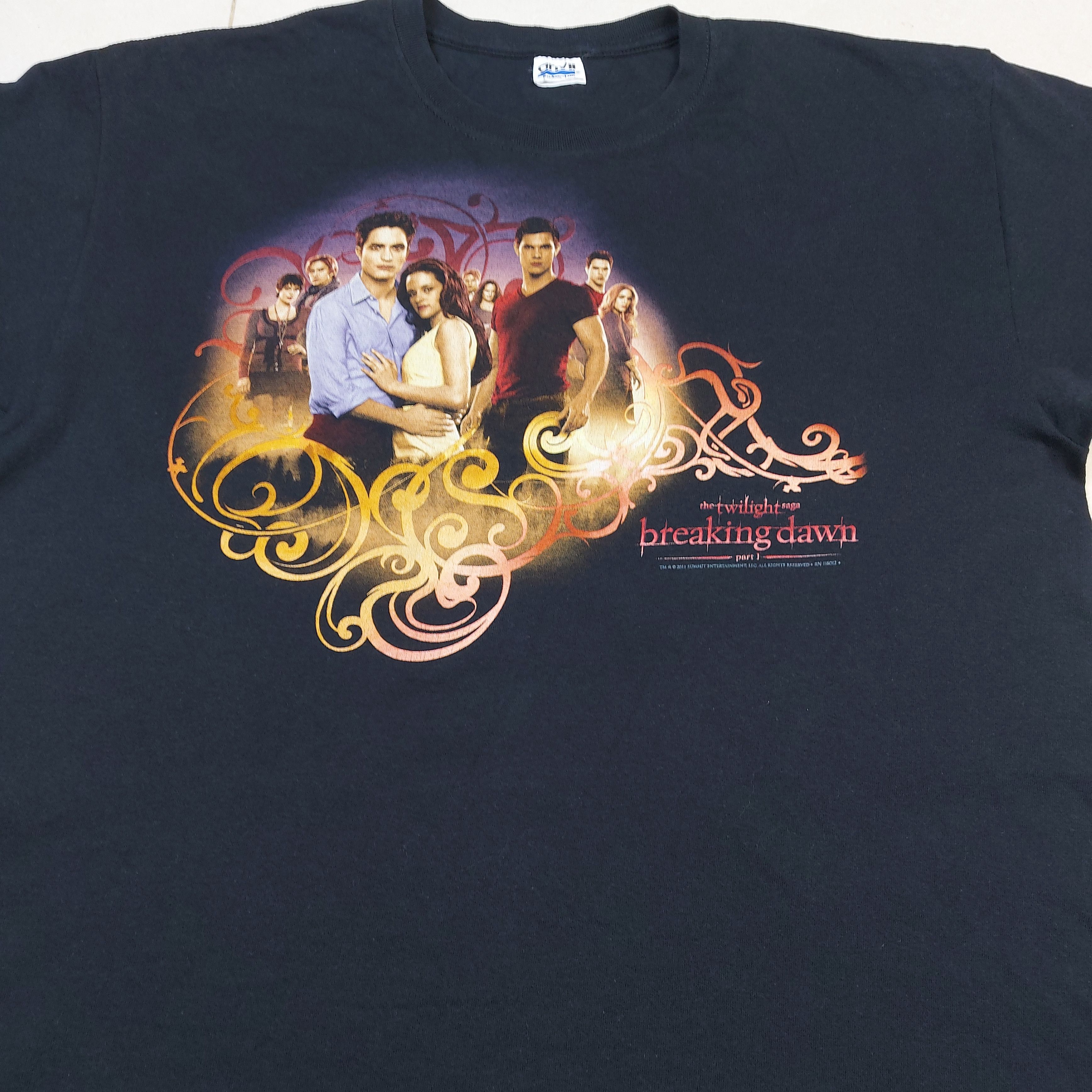 Other Official 2011 The Twilight Saga Breaking Dawn Part 1 TEE Size US XL / EU 56 / 4 - 8 Thumbnail